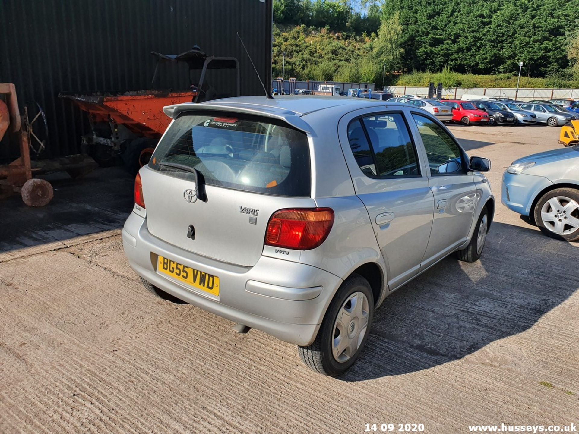 05/55 TOYOTA YARIS COLOUR COLLECTION - 998cc 5dr Hatchback (Silver, 71k) - Image 10 of 11