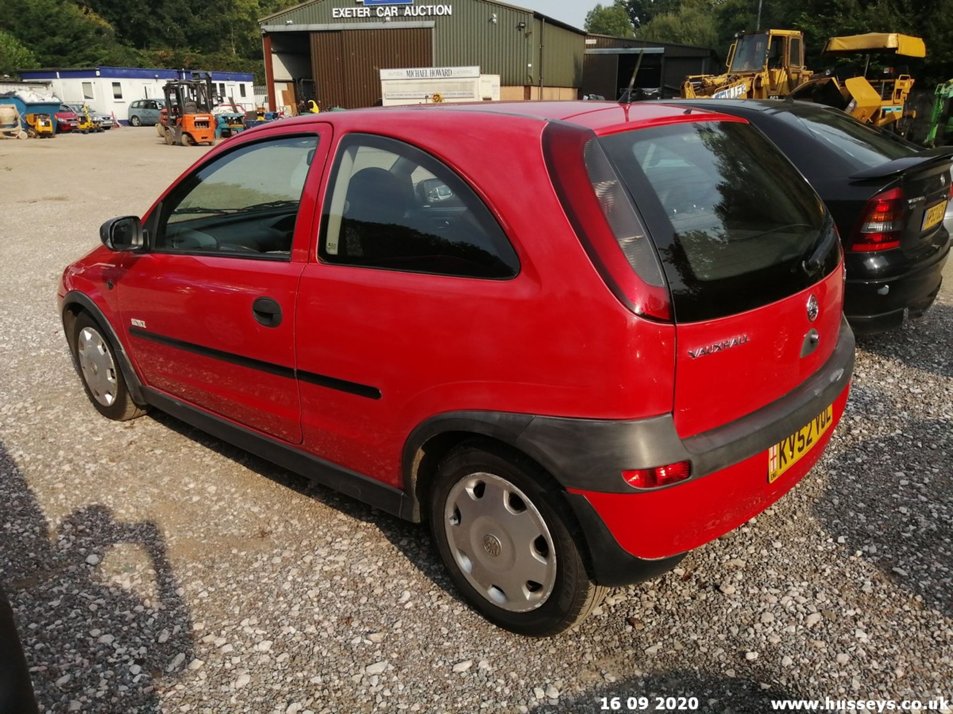 02/52 VAUXHALL CORSA ELEGANCE 16V - 973cc 3dr Hatchback (Red, 103k) - Image 4 of 9