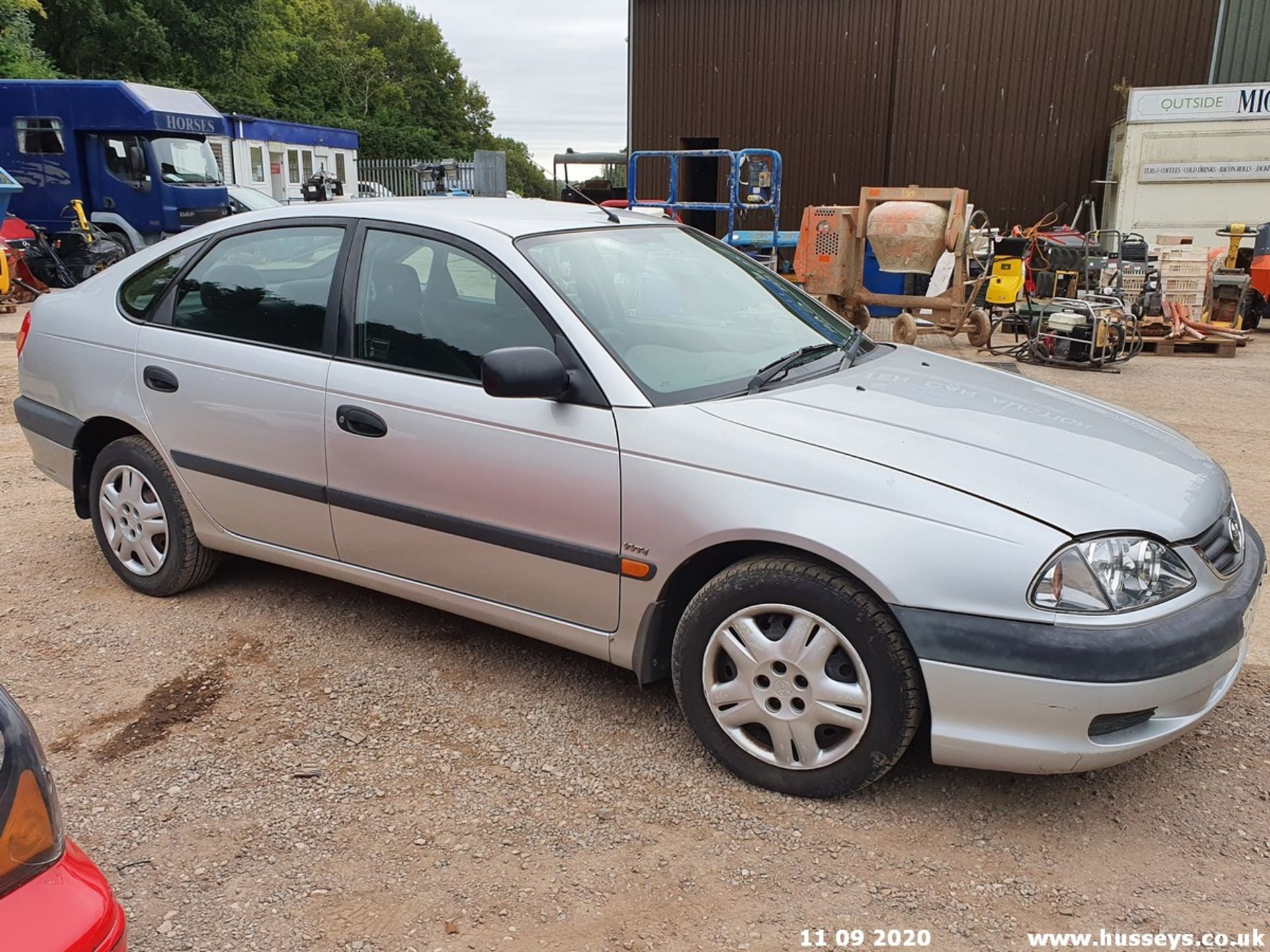 02/02 TOYOTA AVENSIS GS VVT-I AUTO - 1794cc 5dr Hatchback (Silver, 88k)