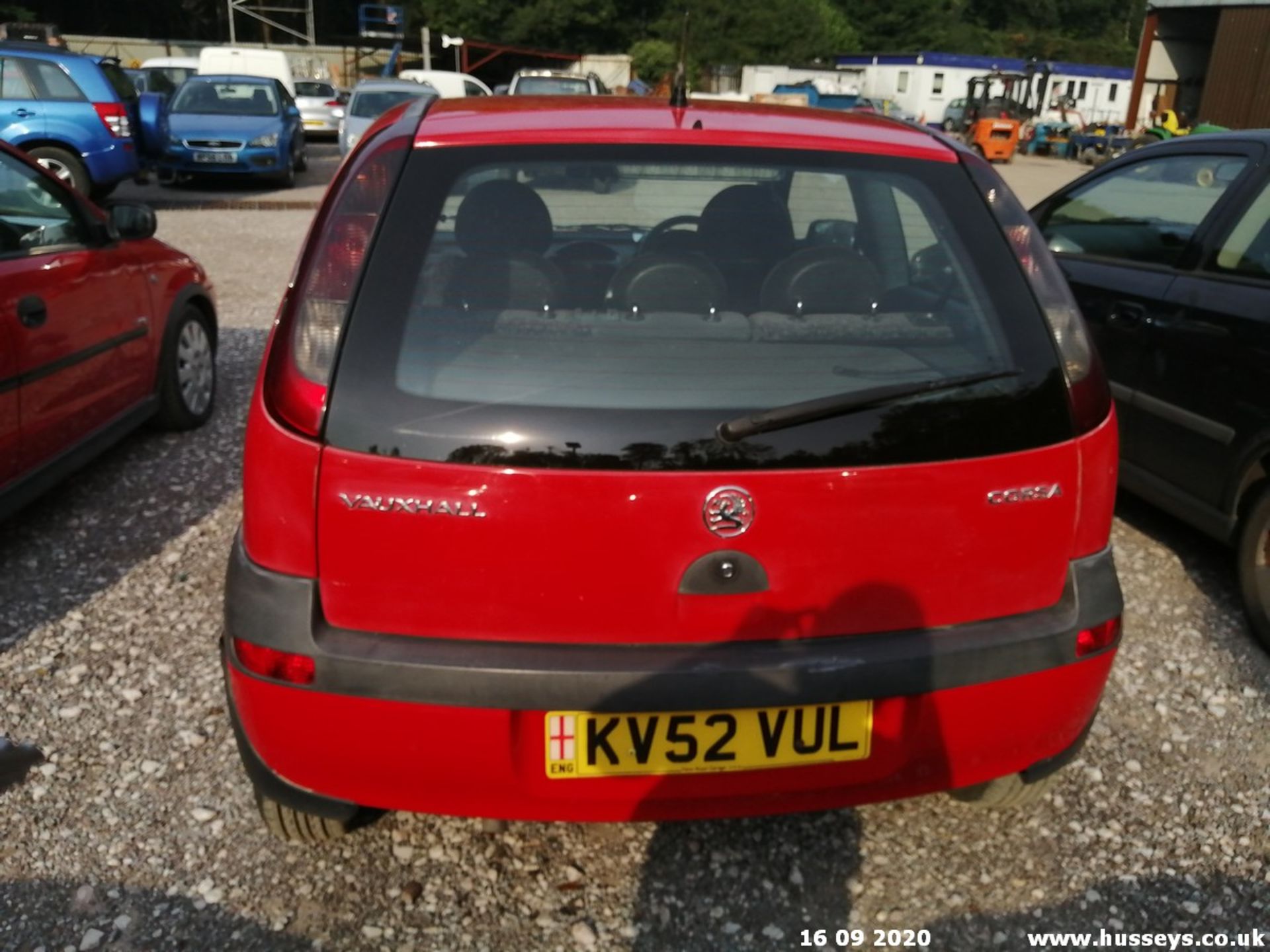 02/52 VAUXHALL CORSA ELEGANCE 16V - 973cc 3dr Hatchback (Red, 103k) - Image 6 of 9