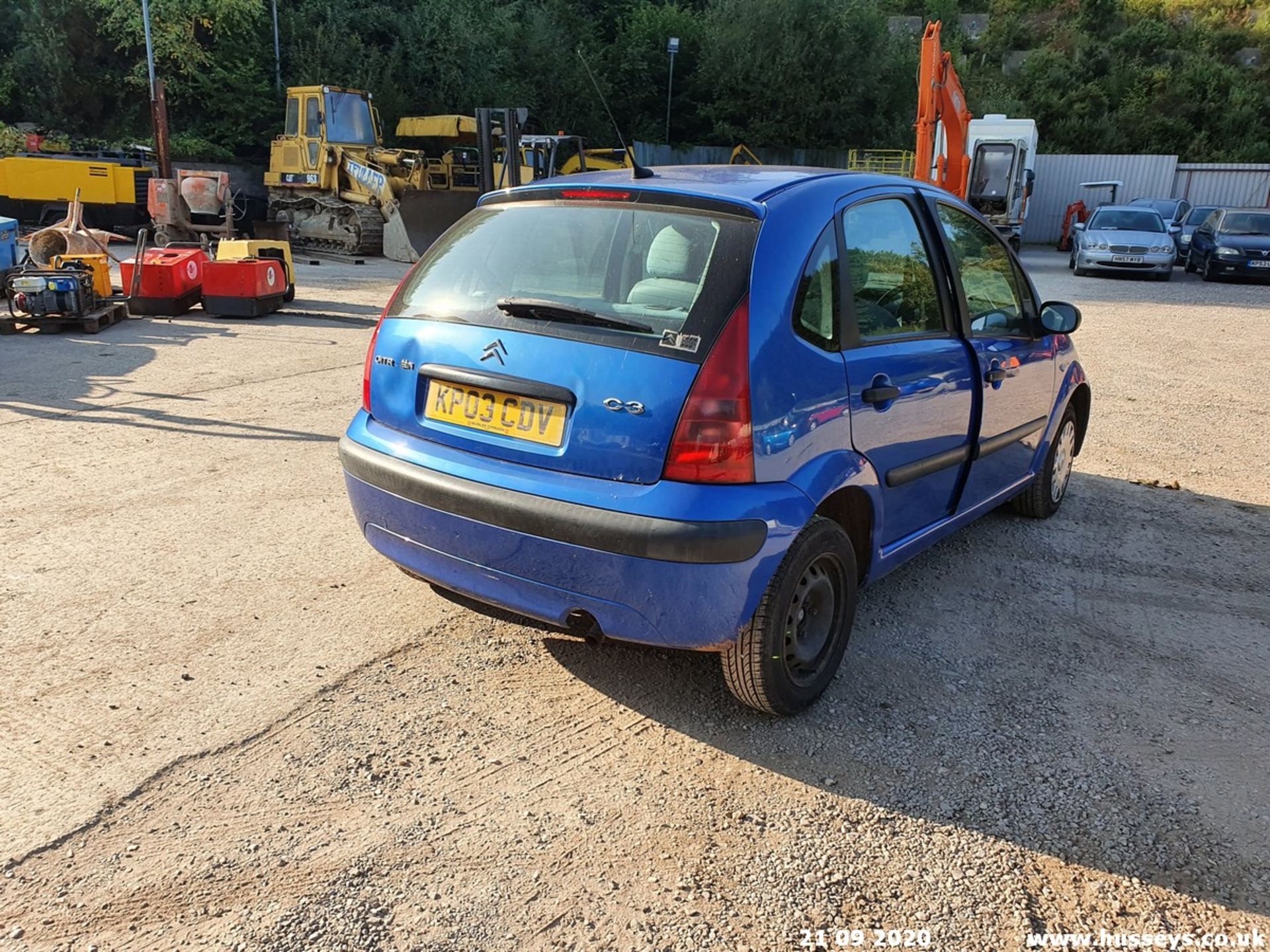 03/03 CITROEN C3 DESIRE - 1360cc 5dr Hatchback (Blue, 121k) - Image 7 of 12