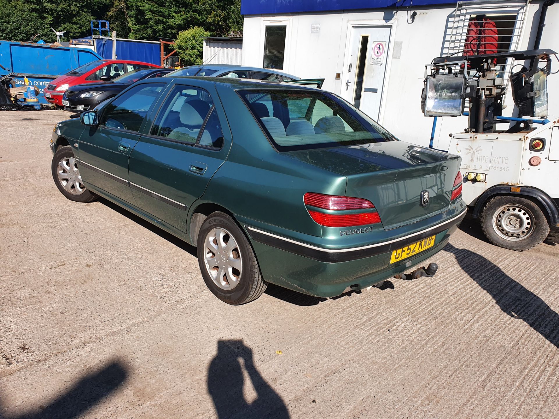 02/52 PEUGEOT 406 GLX HDI (110) - 1997cc 4dr Saloon (Green, 80k) - Image 6 of 8