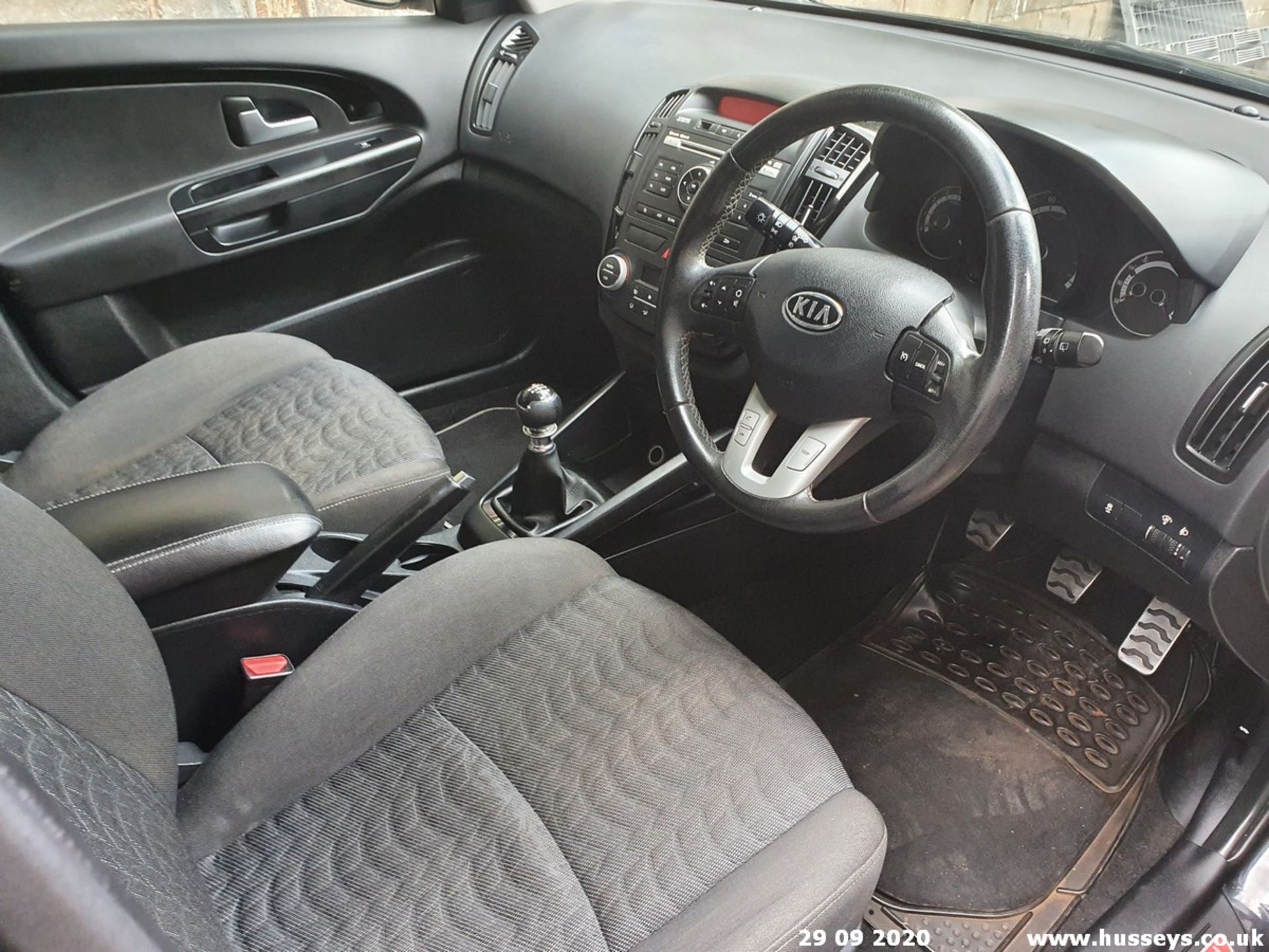 10/10 KIA CEED 3 - 1591cc 5dr Hatchback (Black, 141k) - Image 7 of 10