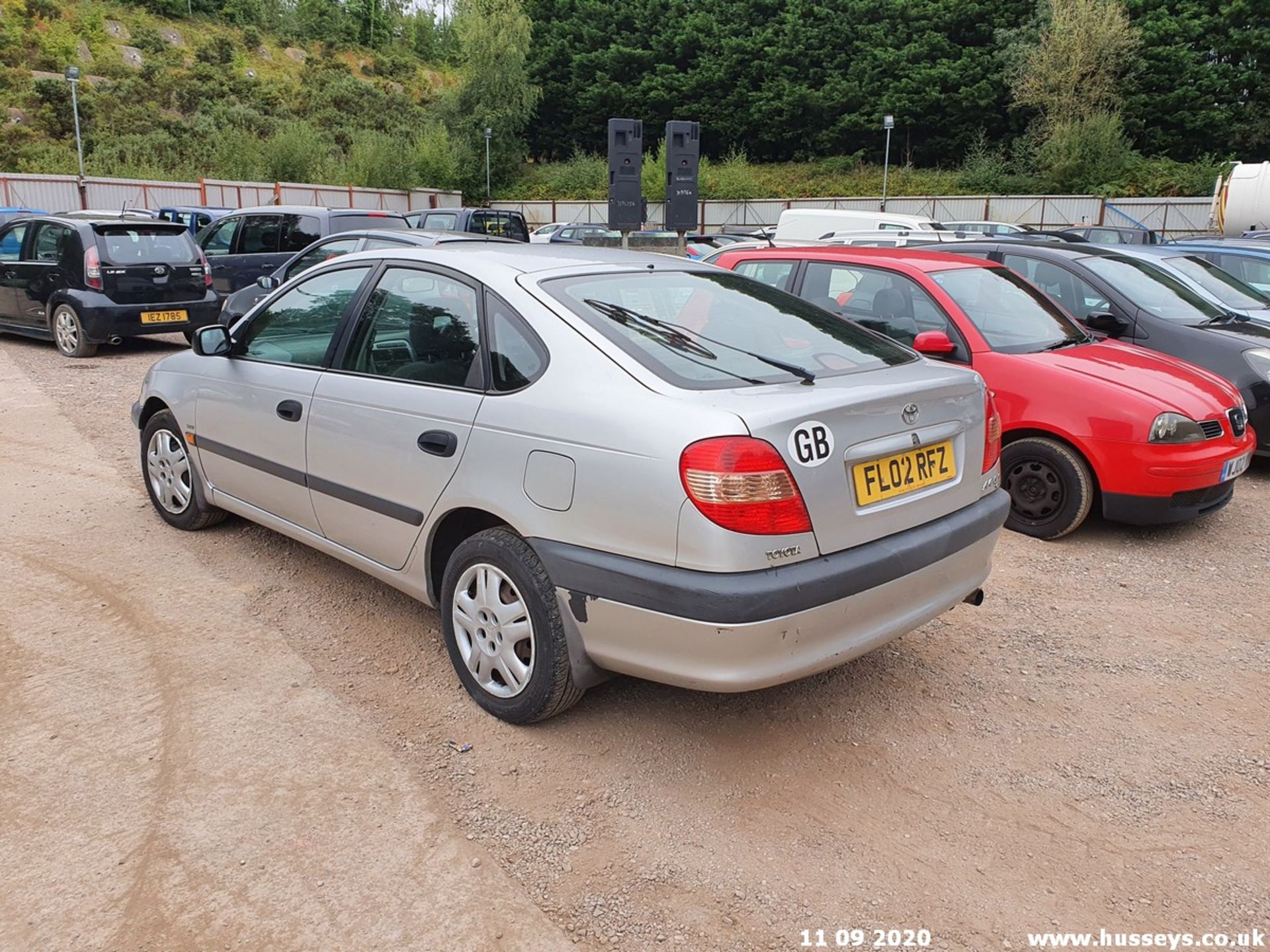 02/02 TOYOTA AVENSIS GS VVT-I AUTO - 1794cc 5dr Hatchback (Silver, 88k) - Image 6 of 13