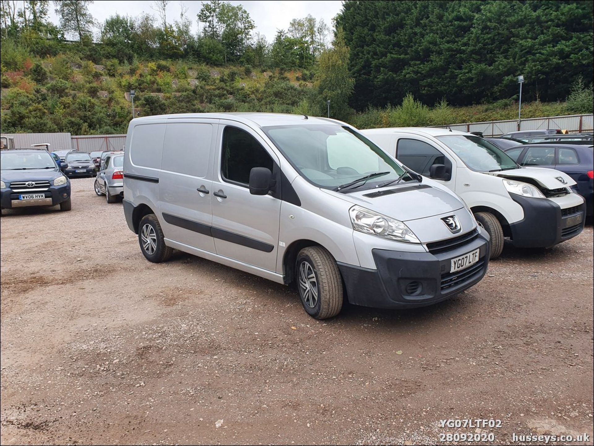 07/07 PEUGEOT EXPERT HDI SWB - 1560cc 2dr Van (Silver, 169k) - Image 2 of 11