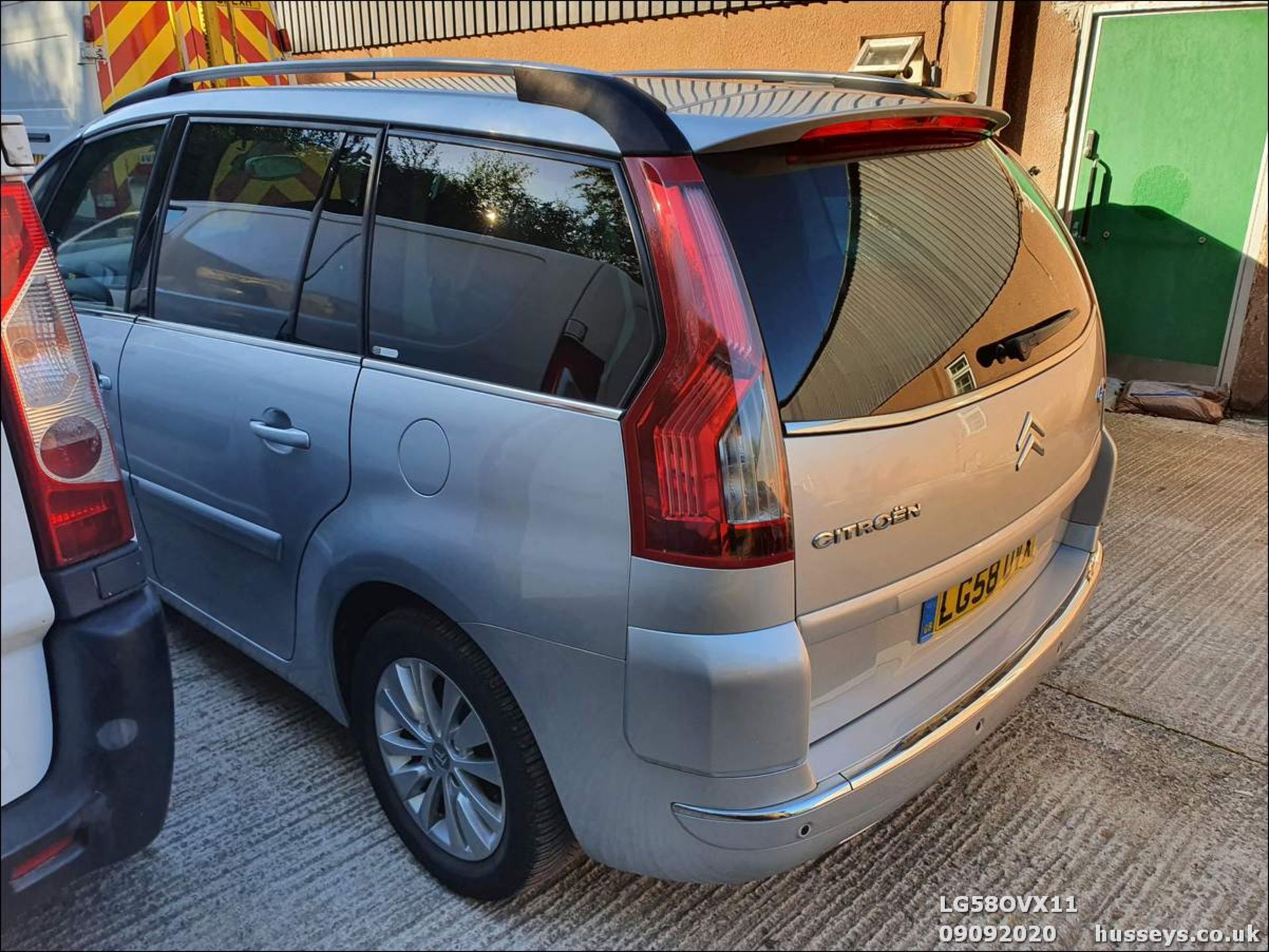 08/58 CITROEN C4 PICASSO 7 EXCL HDI A - 1997cc 5dr MPV (Silver, 97k) - Image 13 of 16