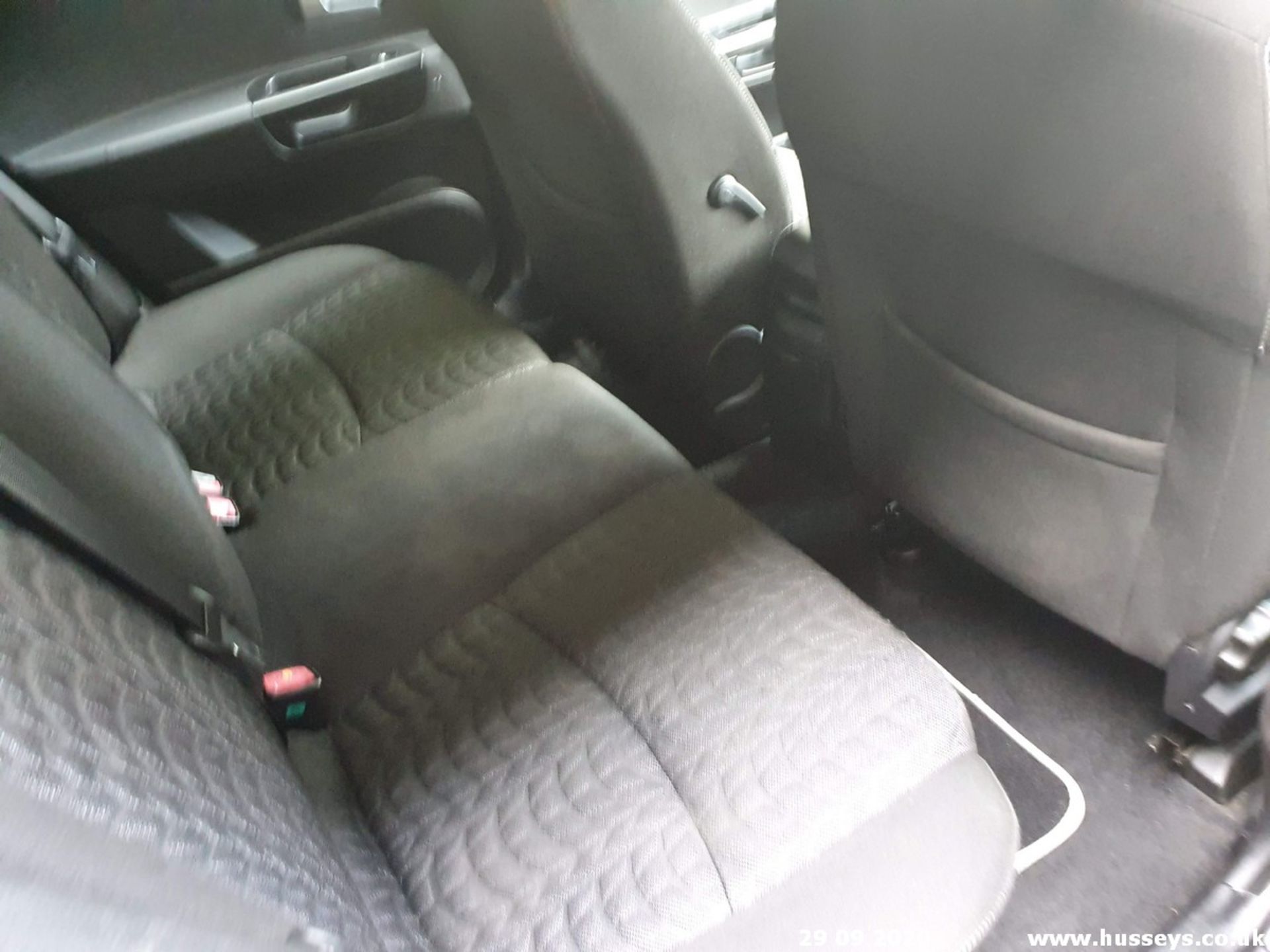 10/10 KIA CEED 3 - 1591cc 5dr Hatchback (Black, 141k) - Image 6 of 10