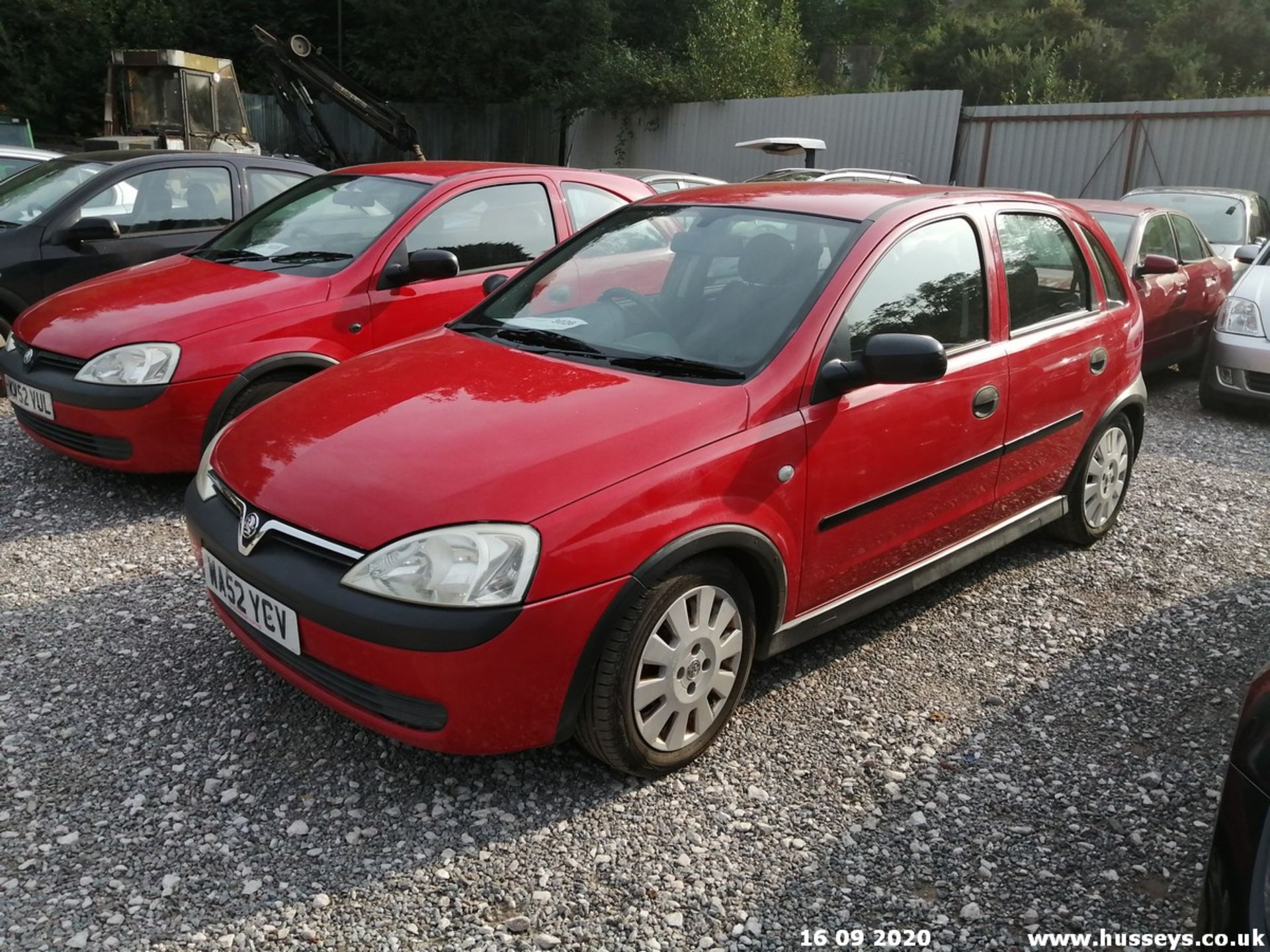 02/52 VAUXHALL CORSA LIFE 12V - 973cc 5dr Hatchback (Red, 72k) - Image 3 of 10