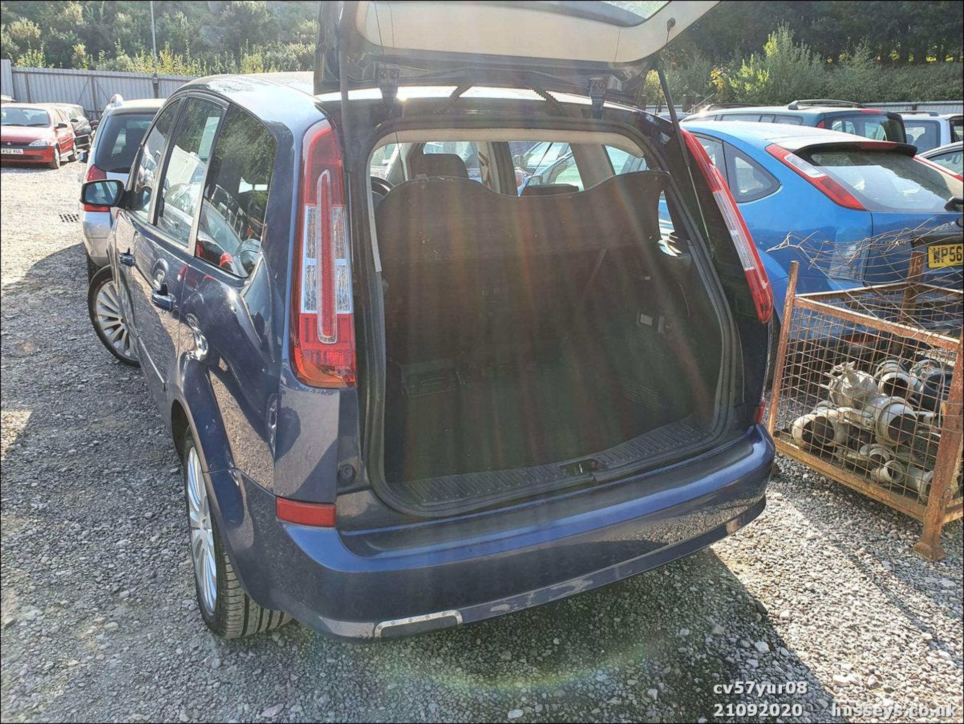 07/57 FORD C-MAX TITANIUM TD 115 - 1753cc 5dr MPV (Blue, 154k) - Image 8 of 10