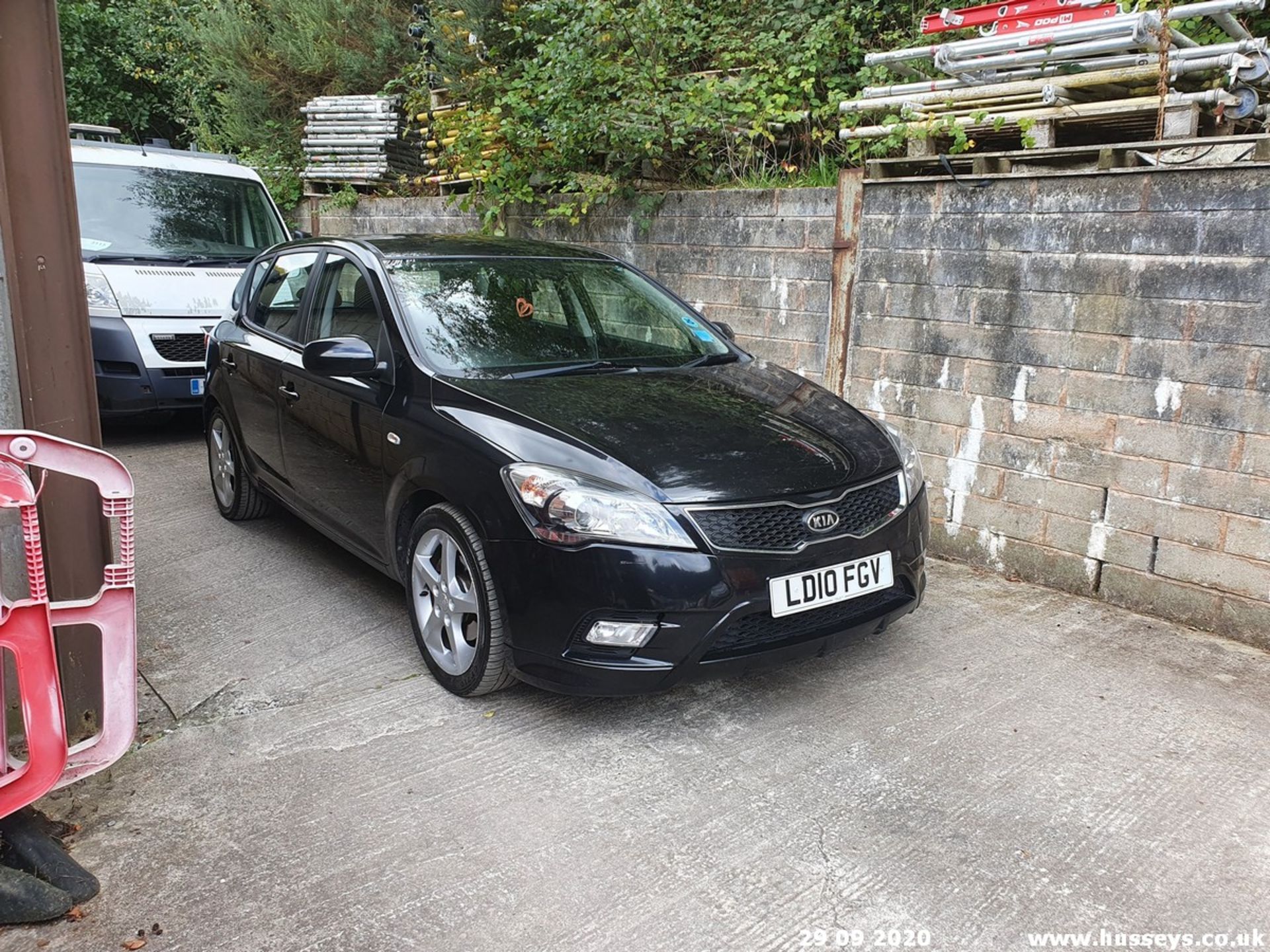 10/10 KIA CEED 3 - 1591cc 5dr Hatchback (Black, 141k) - Image 10 of 10