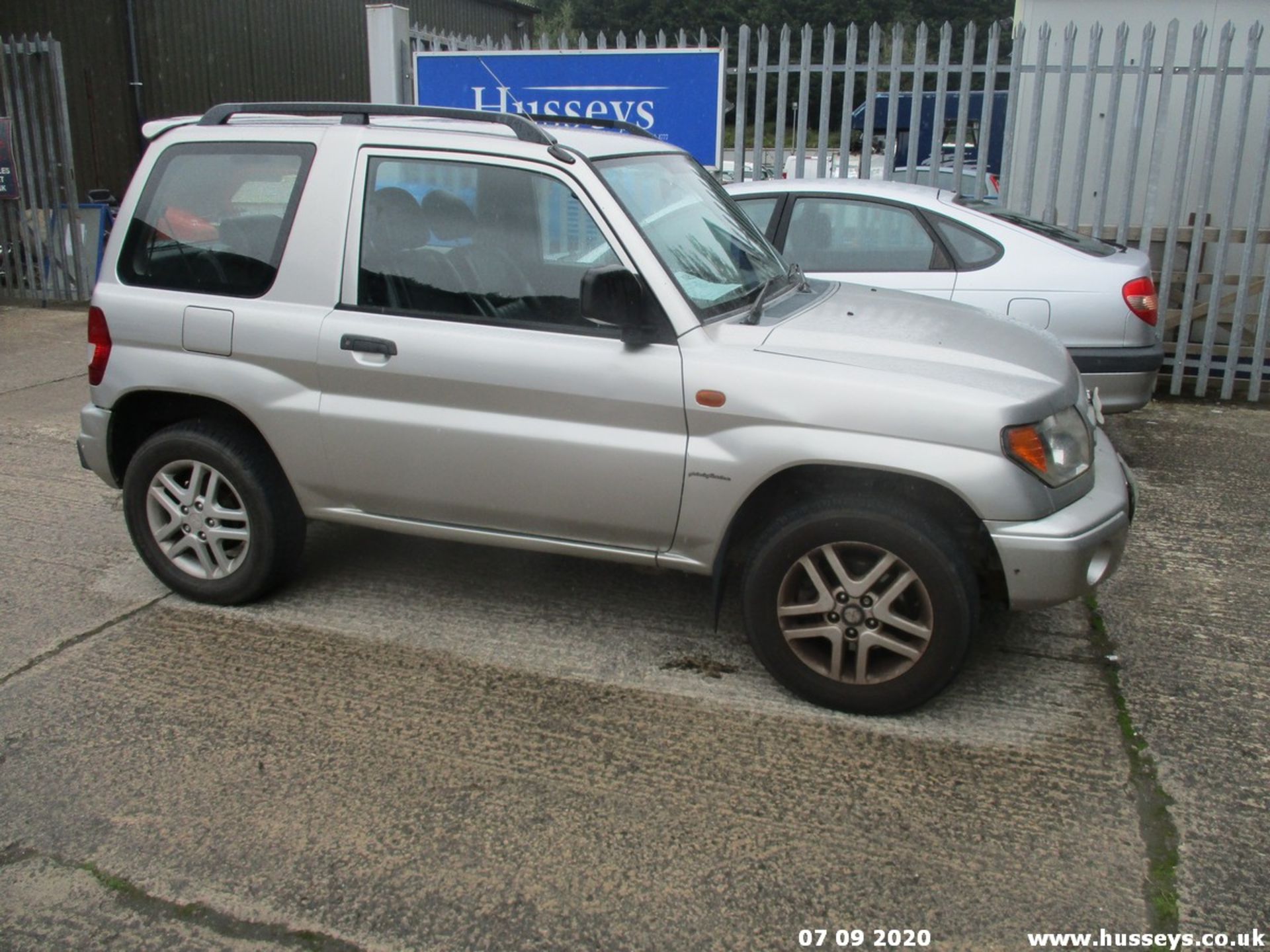 04/04 MITSUBISHI SHOGUN PININ MPI ELEGANCE - 1834cc 3dr Estate (Silver, 100k) - Image 2 of 6