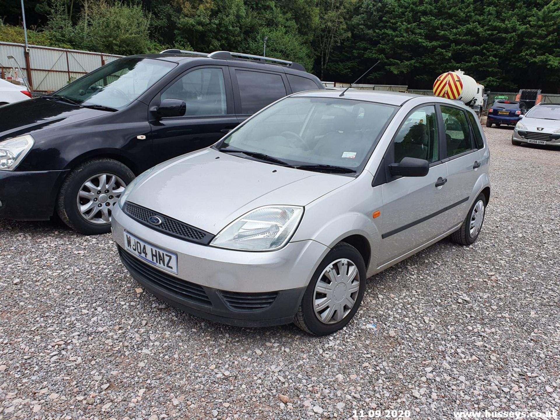 04/04 FORD FIESTA LX - 1388cc 5dr Hatchback (Silver, 91k) - Image 3 of 12