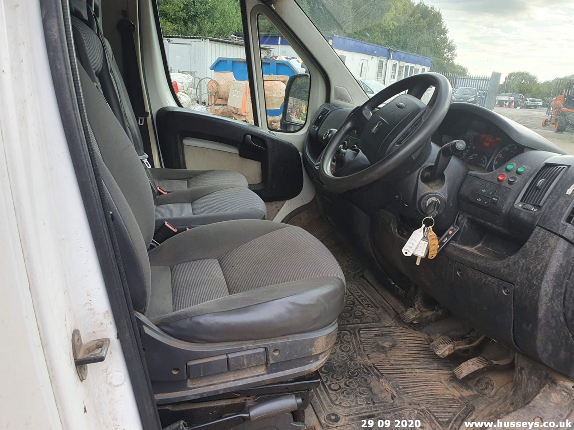 13/13 PEUGEOT BOXER 335 L2S HDI - 2198cc 2dr Tipper (White, 117k) - Image 6 of 10