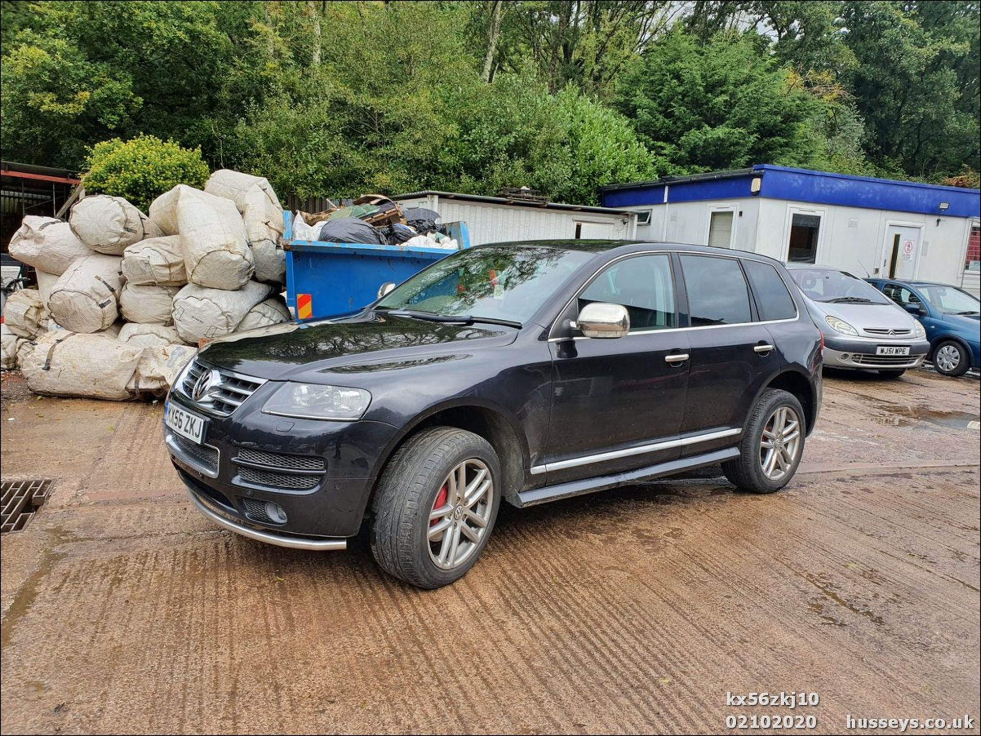 06/56 VOLKSWAGEN TOUAREG ALTITUDE V6 TDI A - 2967cc 5dr Estate (Black, 146k) - Image 10 of 12