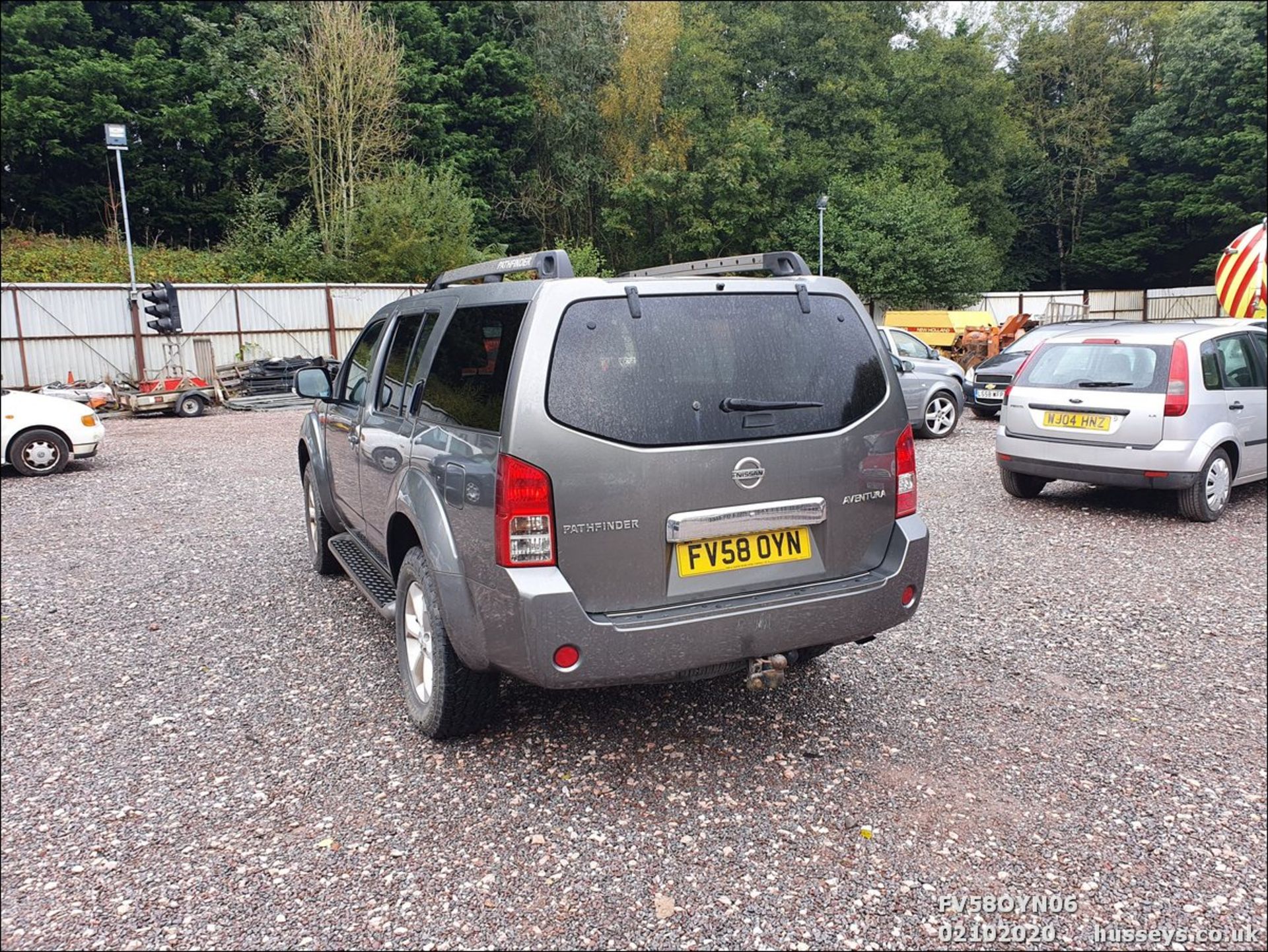 09/58 NISSAN PATHFINDER AVENTURA DCI - 2488cc 5dr Estate (Grey, 147k) - Image 6 of 15