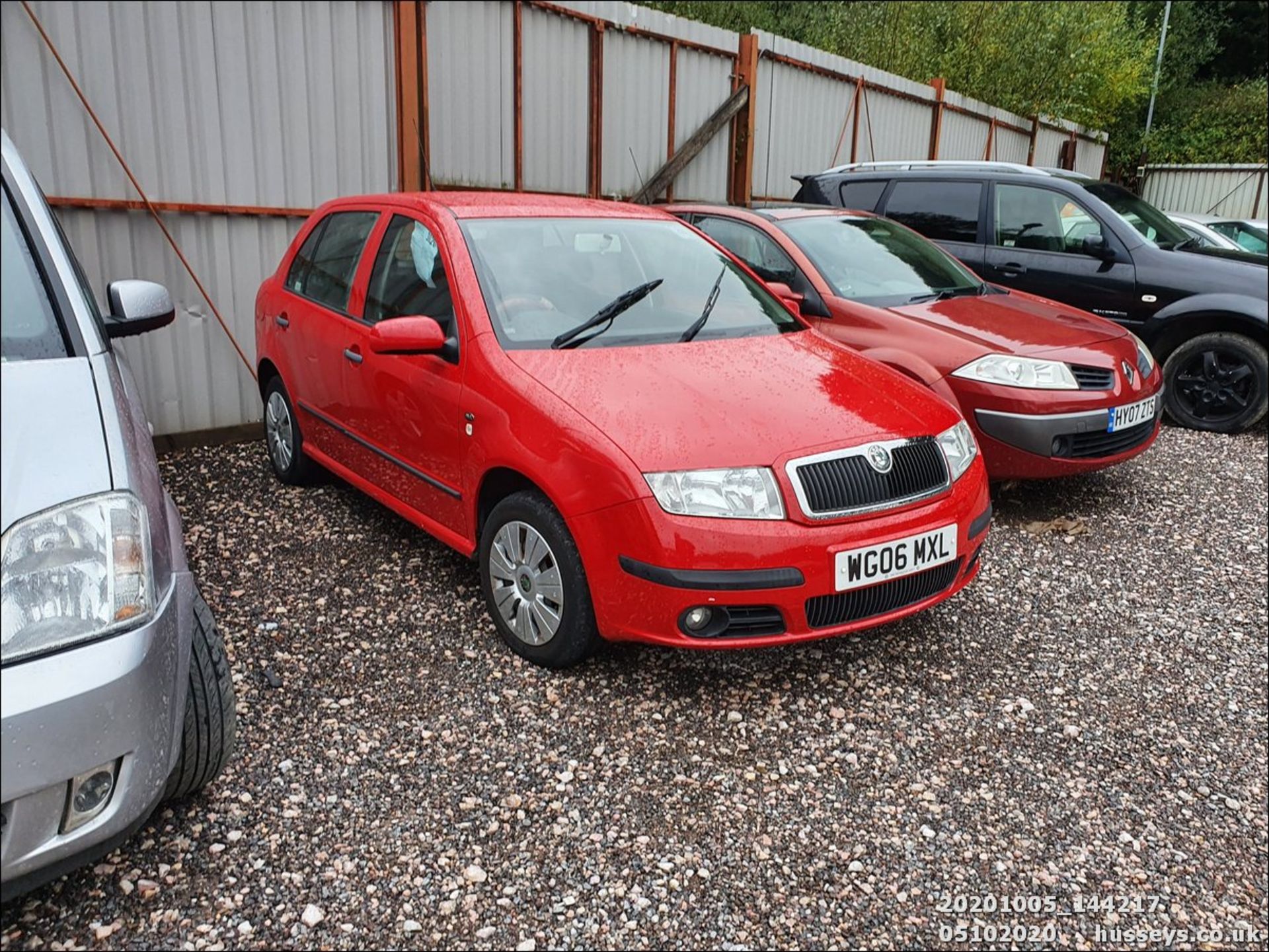 06/06 SKODA FABIA AMBIENTE 12V HTP - 1198cc 5dr Hatchback (Red, 98k) - Image 3 of 11