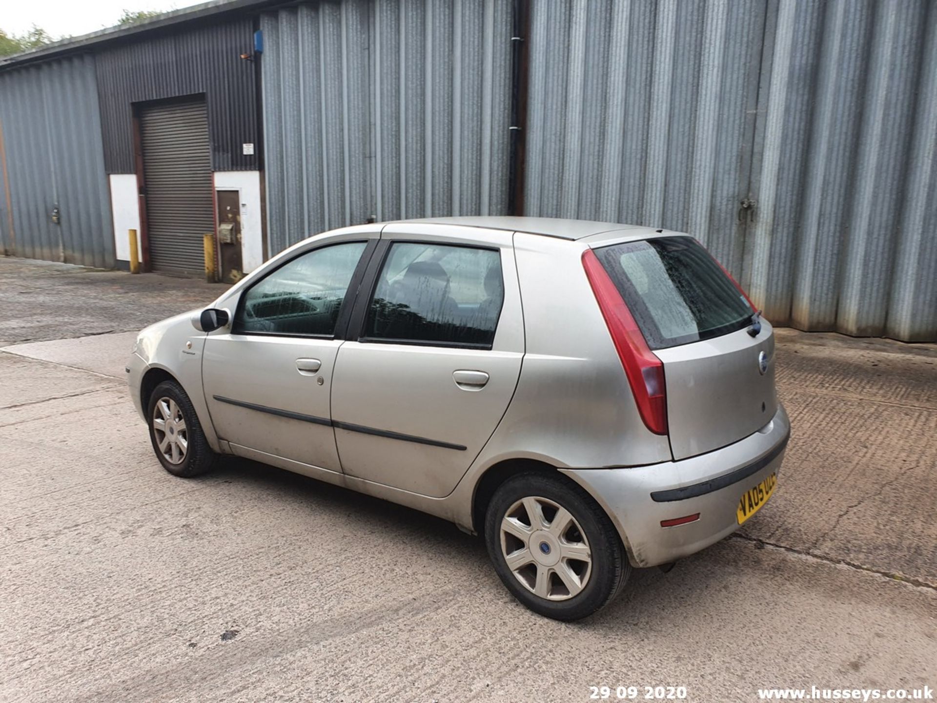 05/05 FIAT PUNTO ELEGANZA HGT - 1910cc 5dr Hatchback (Grey, 157k) - Image 3 of 11