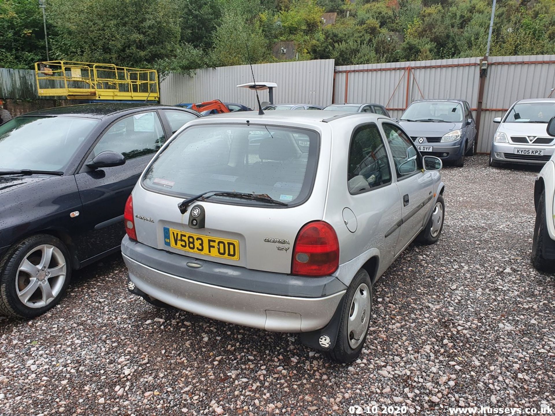 1999 VAUXHALL CORSA GLS 12V - 973cc 3dr Hatchback (Silver, 135k) - Image 3 of 8