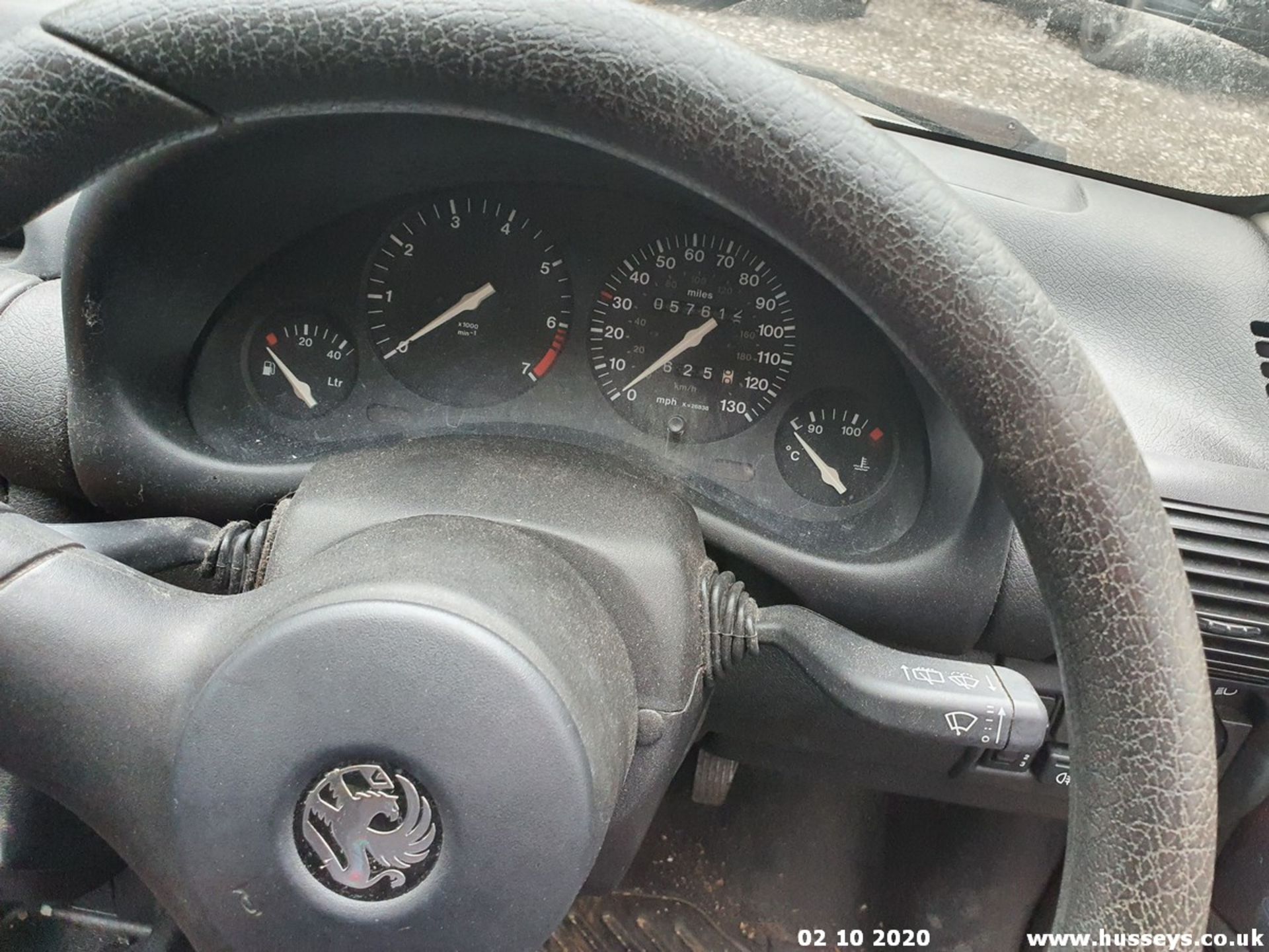 1998 VAUXHALL CORSA BREEZE HI-TORQ - 1389cc 5dr Hatchback (Silver, 57k) - Image 2 of 7