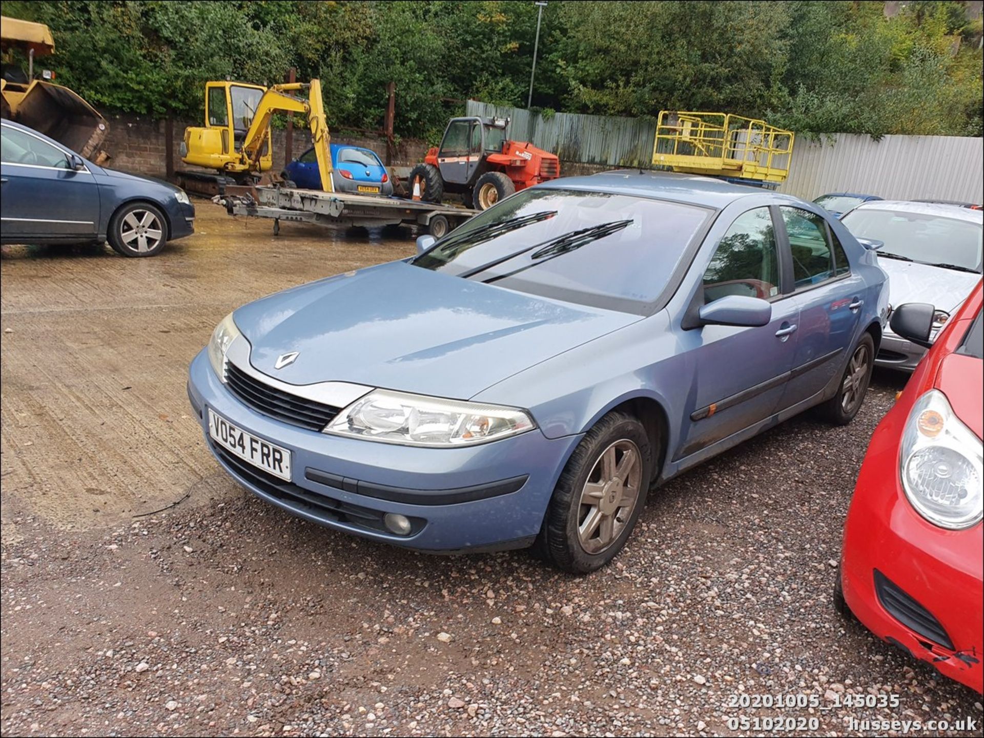 04/54 RENAULT LAGUNA EXPRESSION 16V - 1783cc 5dr Hatchback (Blue, 71k) - Image 2 of 6