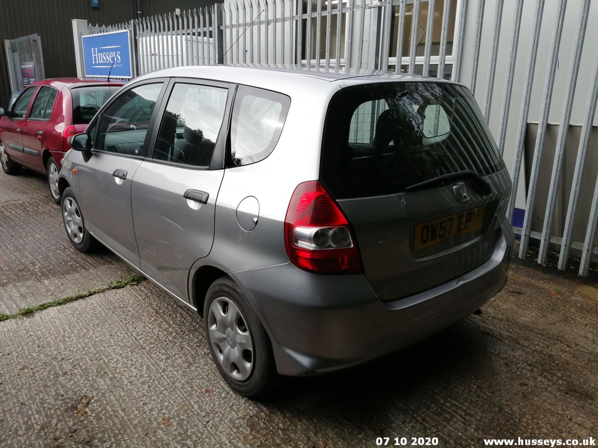 08/57 HONDA JAZZ S - 1246cc 5dr Hatchback (Silver, 110k) - Image 3 of 10