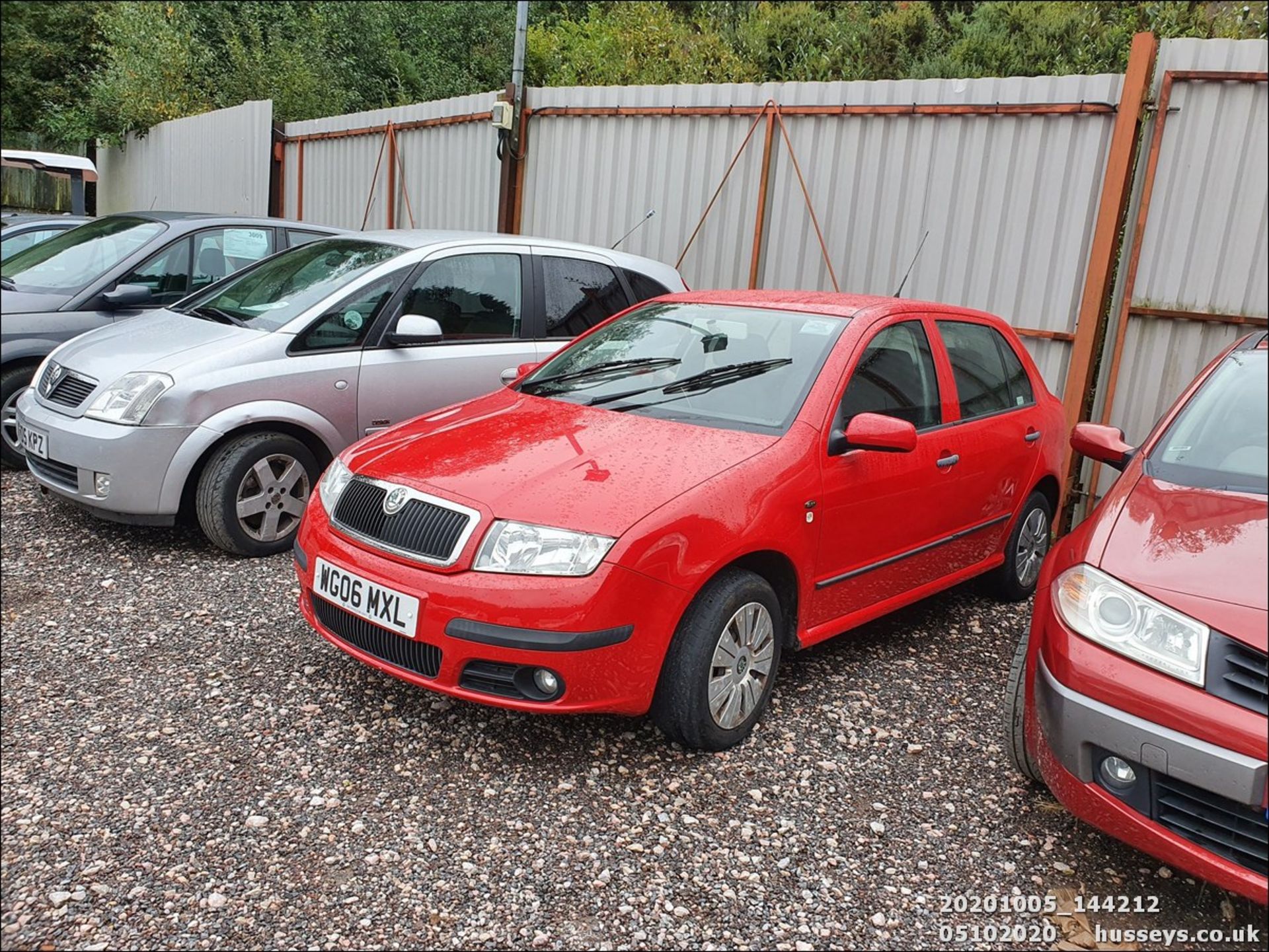 06/06 SKODA FABIA AMBIENTE 12V HTP - 1198cc 5dr Hatchback (Red, 98k) - Image 2 of 11