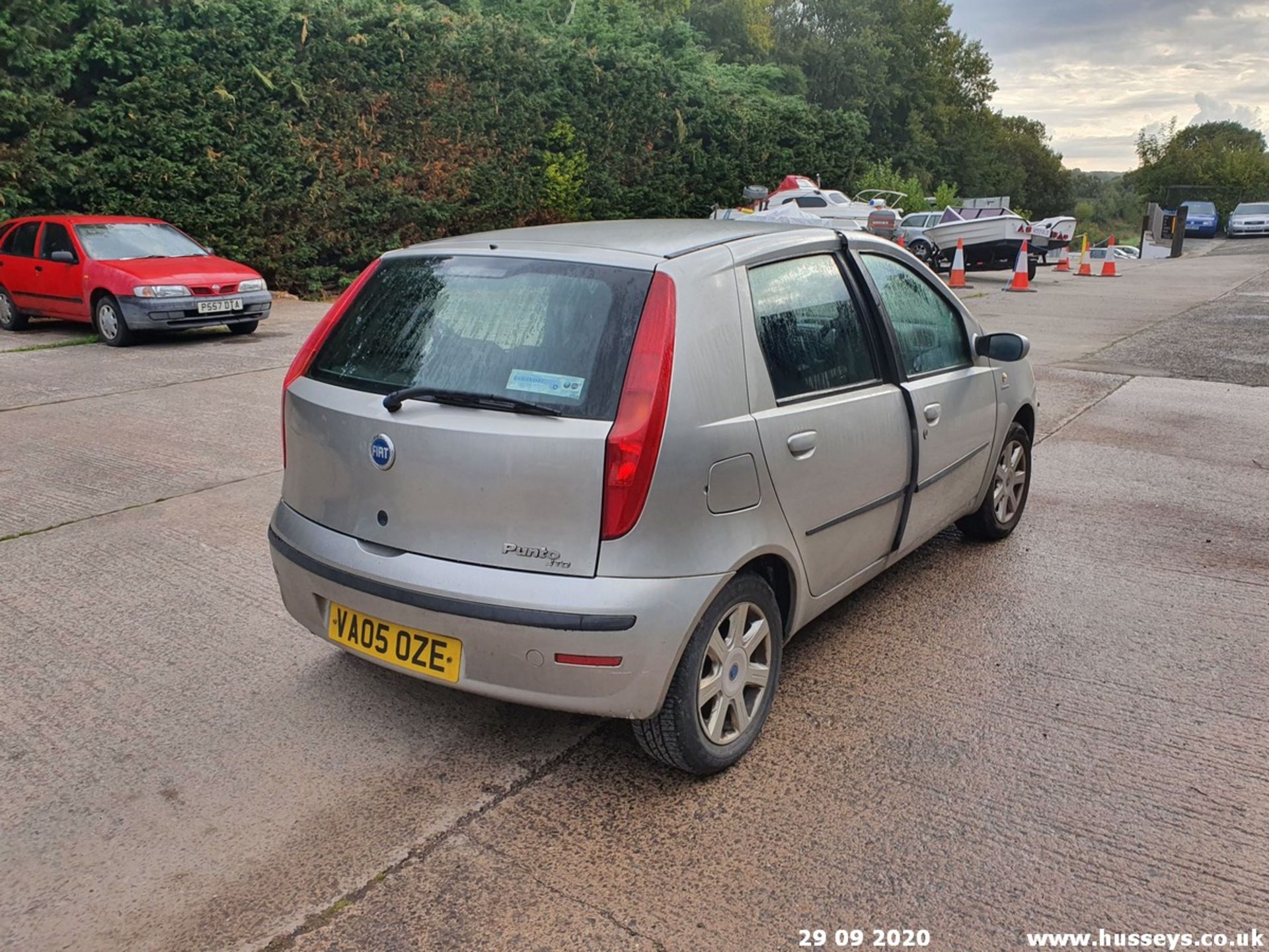 05/05 FIAT PUNTO ELEGANZA HGT - 1910cc 5dr Hatchback (Grey, 157k) - Image 6 of 11