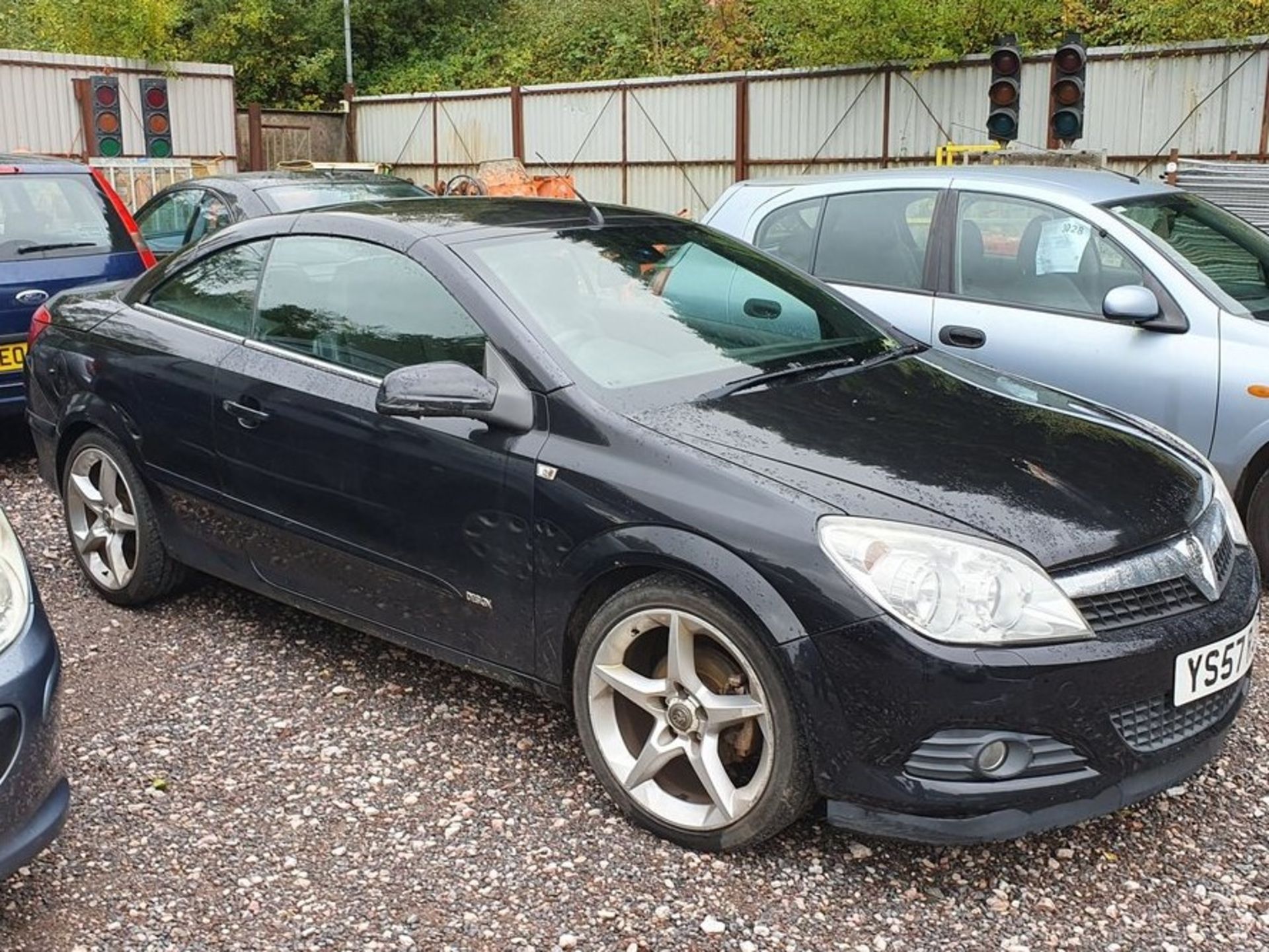 08/57 VAUXHALL ASTRA TWIN TOP DESIGN - 1796cc 3dr Convertible (Black, 102k)