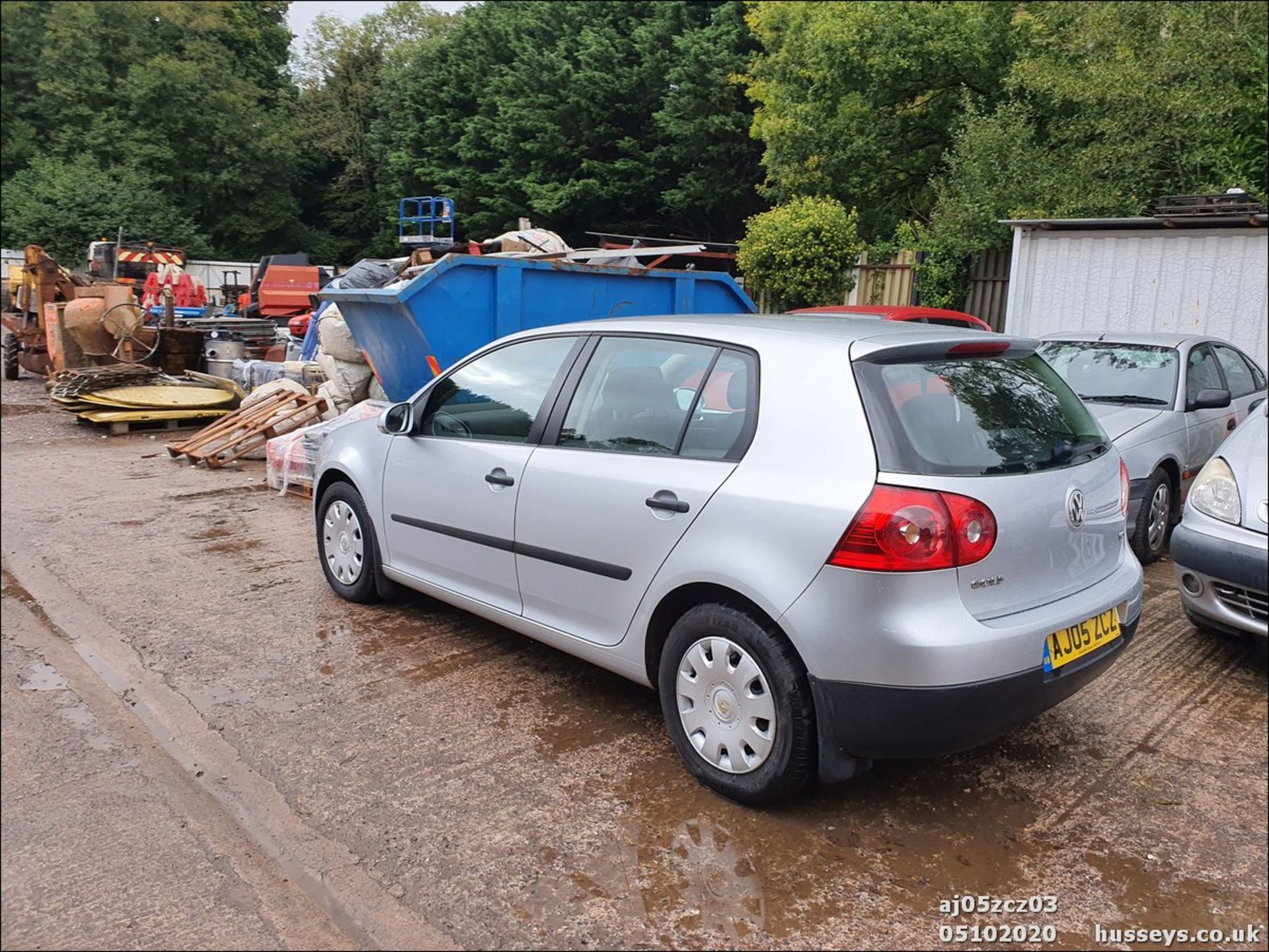 05/05 VOLKSWAGEN GOLF TDI S - 1896cc 5dr Hatchback (Silver, 83k) - Image 3 of 11