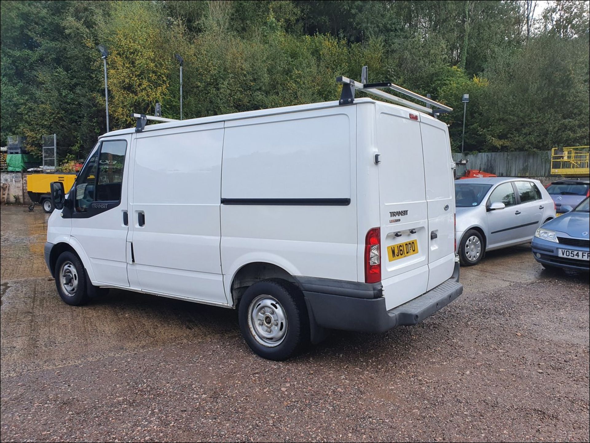 11/61 FORD TRANSIT 115 T280S FWD - 2198cc 5dr Van (White, 50k) - Image 3 of 9