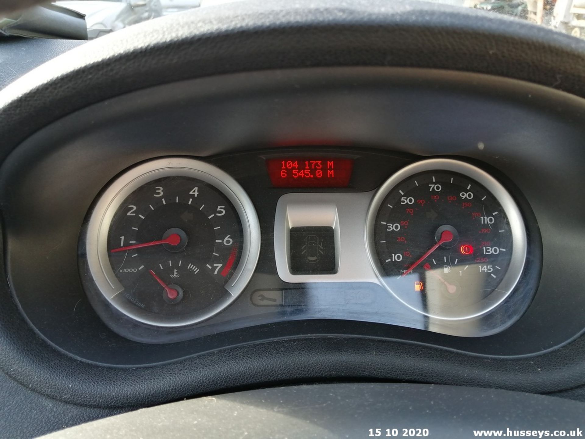 06/06 RENAULT CLIO DYNAMIQUE S - 1390cc 3dr Hatchback (Silver, 104k) - Image 8 of 9
