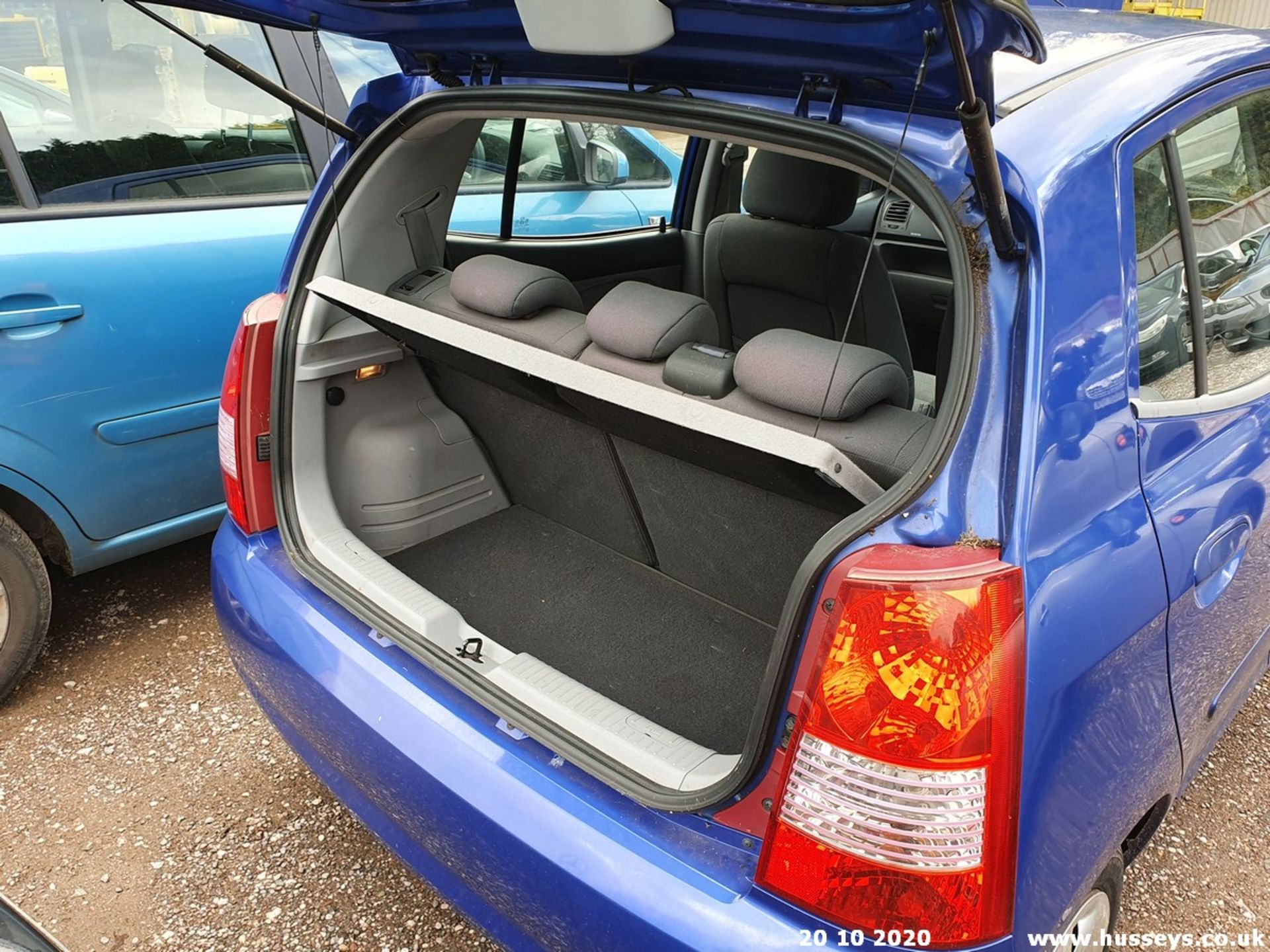 04/54 KIA PICANTO LX - 1086cc 5dr Hatchback (Blue, 63k) - Image 9 of 10