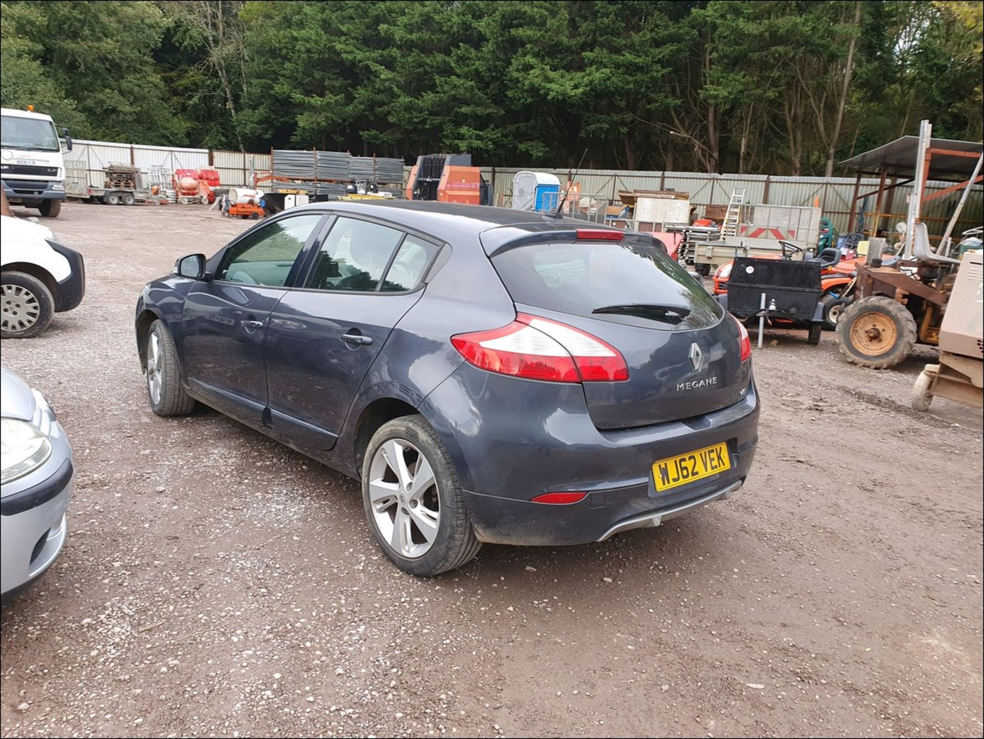 12/62 RENAULT MEGANE D-QUE TT ENERGY DC - 1461cc 5dr Hatchback (Grey, 16k) - Image 3 of 12