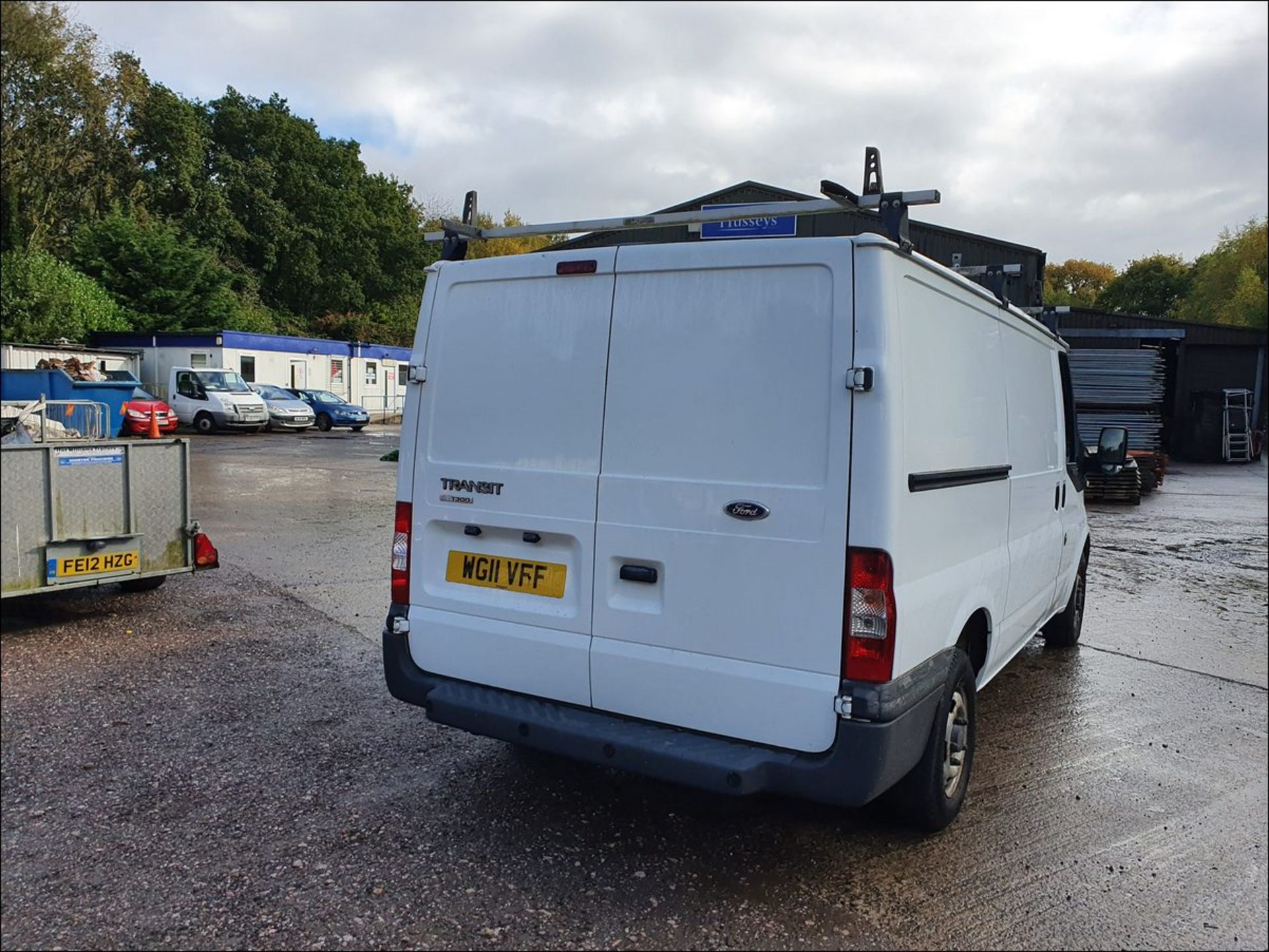 11/11 FORD TRANSIT 85 T300M FWD - 2198cc 6dr Van (White, 32k) - Image 4 of 13