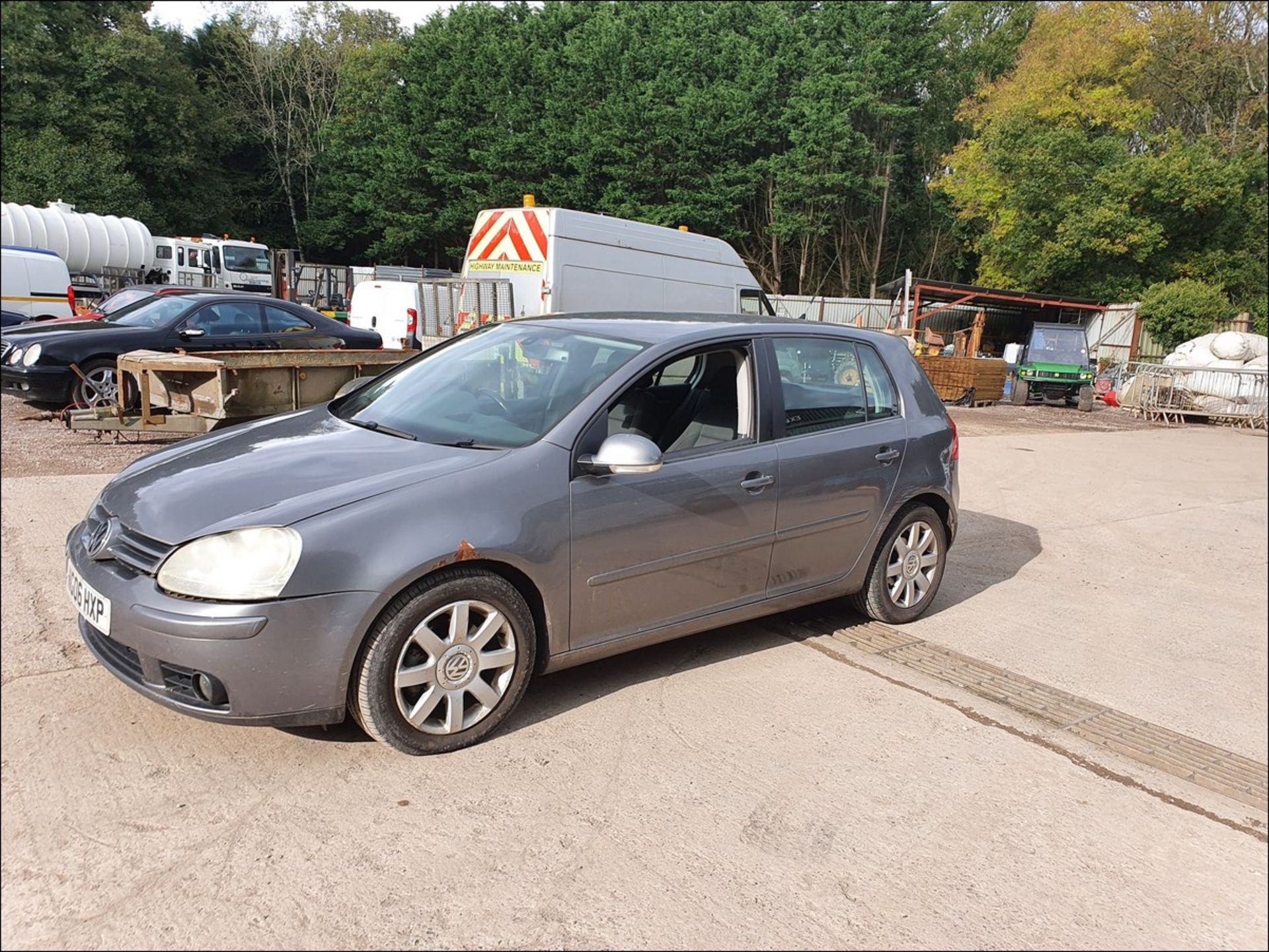 06/06 VOLKSWAGEN GOLF SPORT FSI - 1984cc 5dr Hatchback (Grey, 134k) - Image 5 of 14