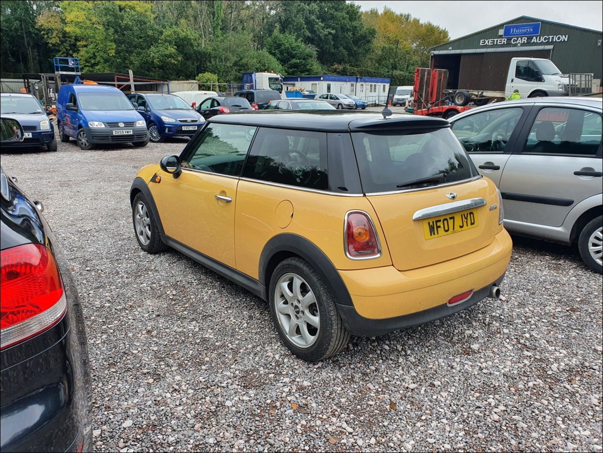 07/07 MINI COOPER - 1598cc 3dr Hatchback (Yellow, 79k) - Image 7 of 9