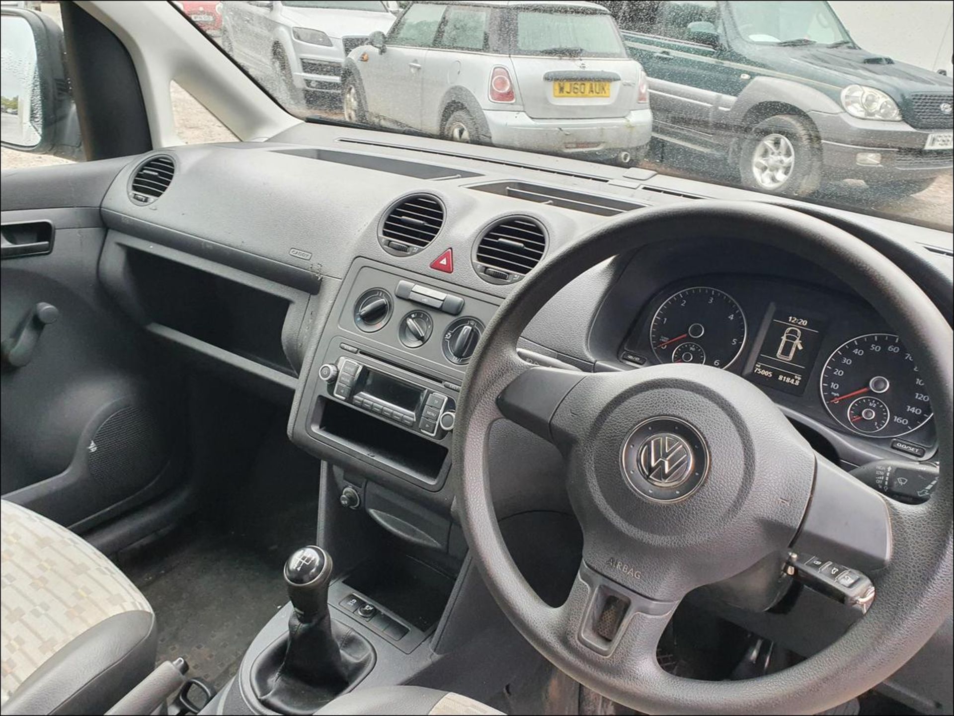 13/13 VOLKSWAGEN CADDY C20 TDI 75 - 1598cc Van (White, 75k) - Image 8 of 8