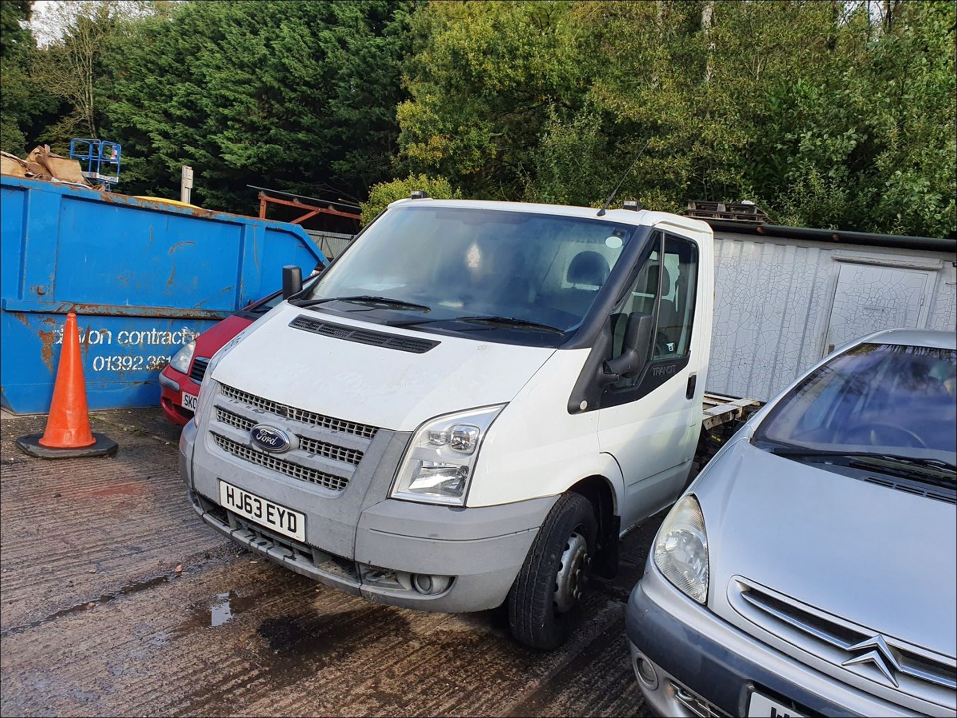 13/63 FORD TRANSIT 100 T350 RWD CHASSIS CAB - 2198cc 2dr (White, 105k) - Image 3 of 9