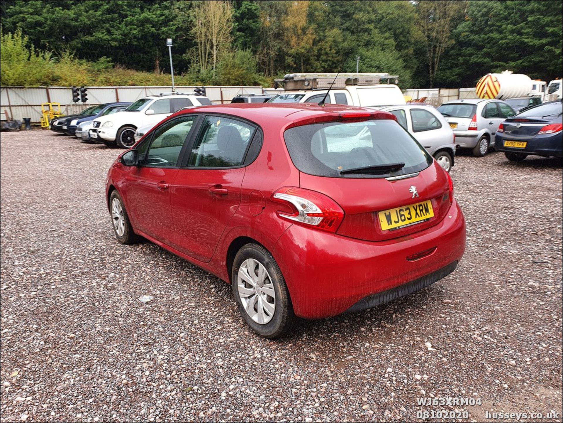 13/63 PEUGEOT 208 ACCESS PLUS - 1199cc 5dr Hatchback (Red, 13k) - Image 4 of 12