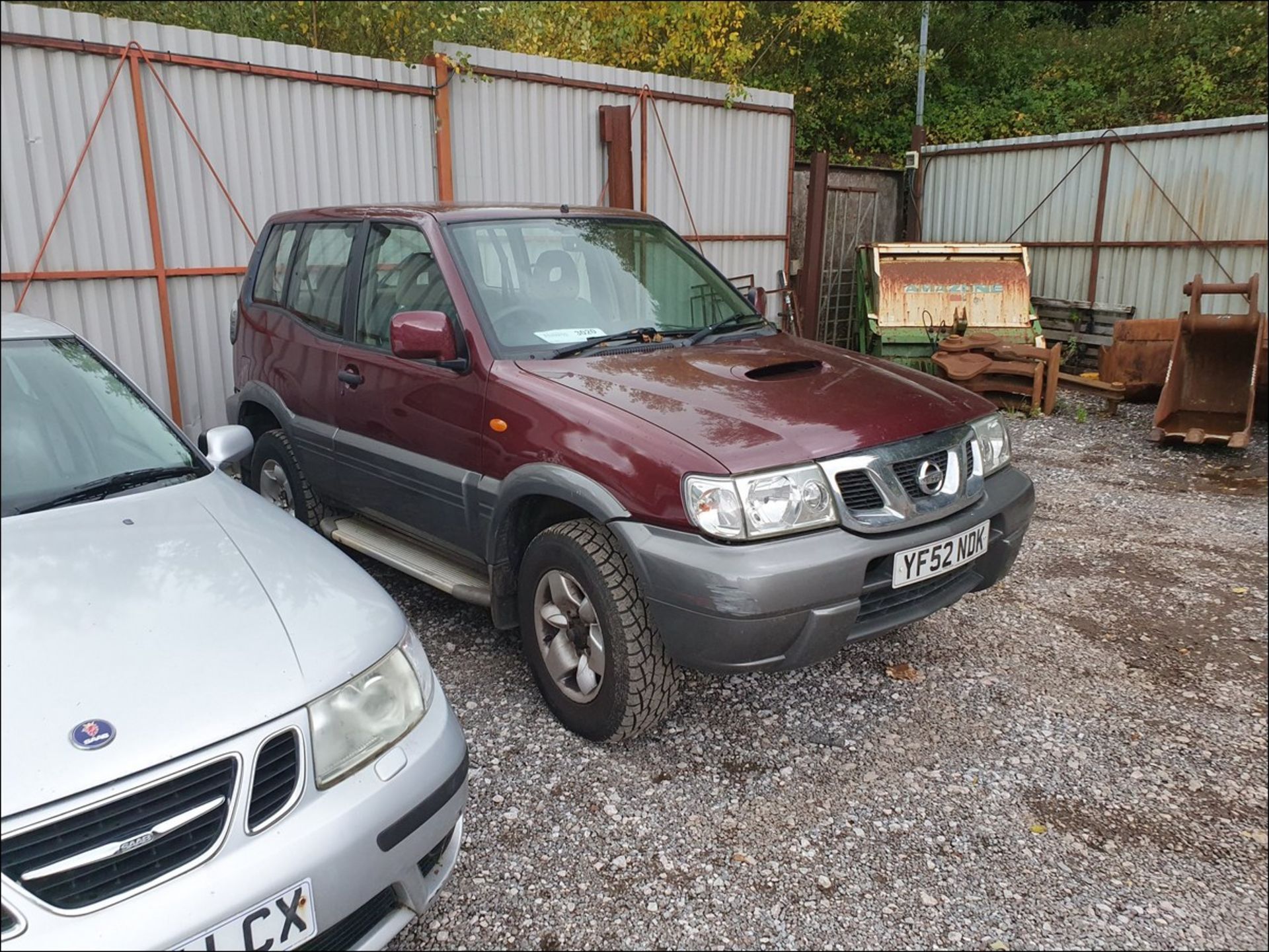 02/52 NISSAN TERRANO SE TD - 2664cc 3dr Estate (Red, 121k) - Image 3 of 9