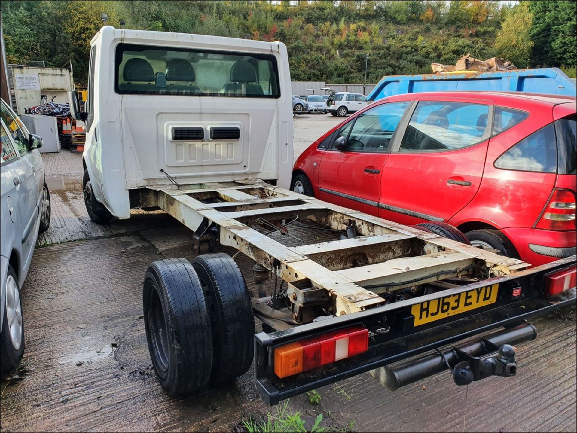 13/63 FORD TRANSIT 100 T350 RWD CHASSIS CAB - 2198cc 2dr (White, 105k) - Image 5 of 9