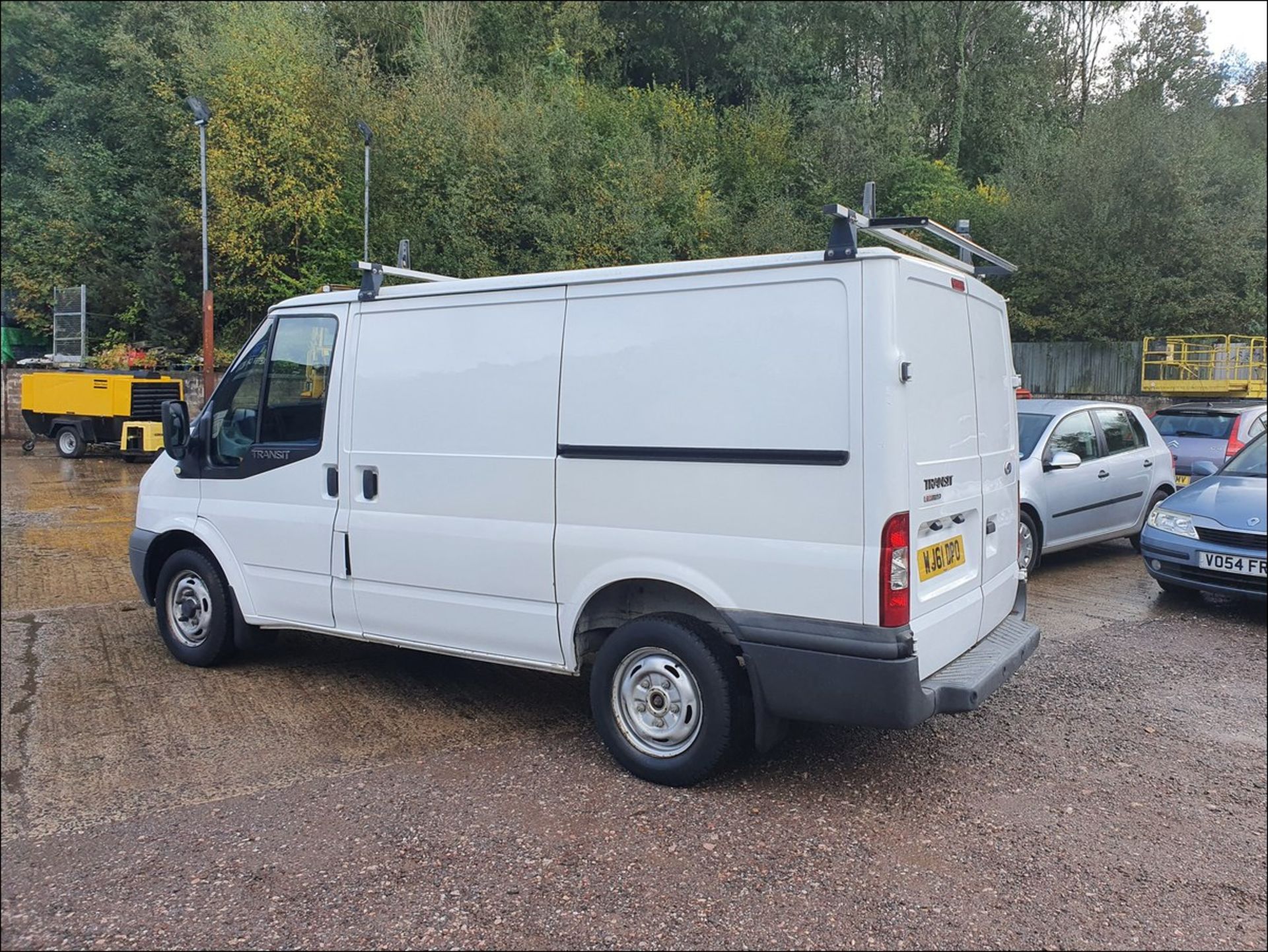 11/61 FORD TRANSIT 115 T280S FWD - 2198cc 5dr Van (White, 50k) - Image 5 of 9