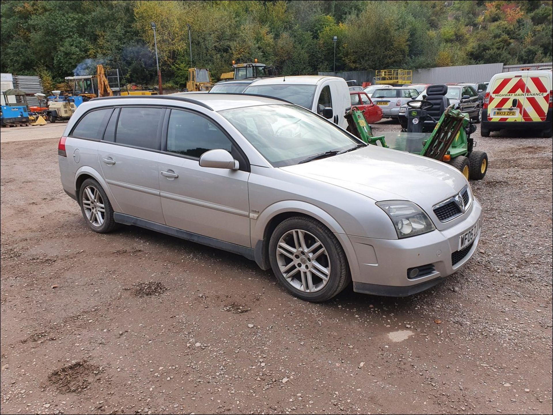 05/05 VAUXHALL VECTRA SRI CDTI - 1910cc 5dr Estate (Silver, 141k) - Image 4 of 11