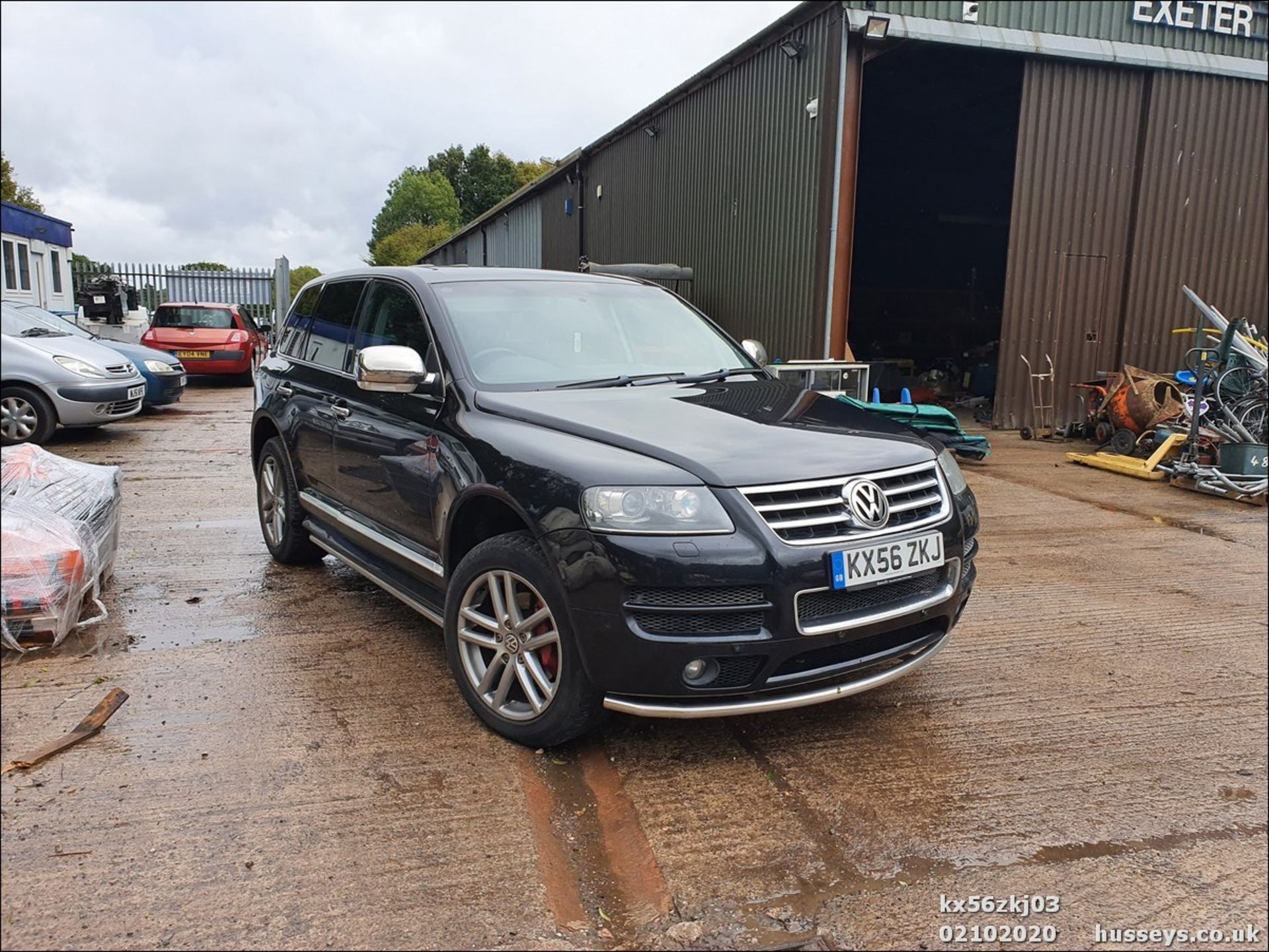 06/56 VOLKSWAGEN TOUAREG ALTITUDE V6 TDI A - 2967cc 5dr Estate (Black, 146k) - Image 3 of 12