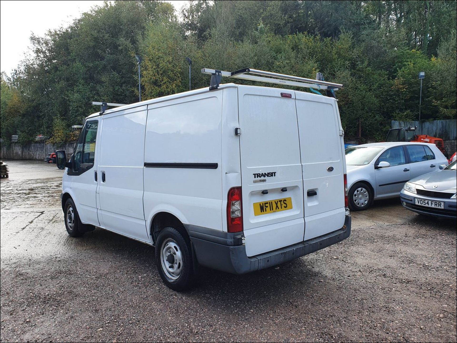 11/11 FORD TRANSIT 115 T280S FWD - 2198cc 5dr Van (White, 69k) - Image 5 of 12