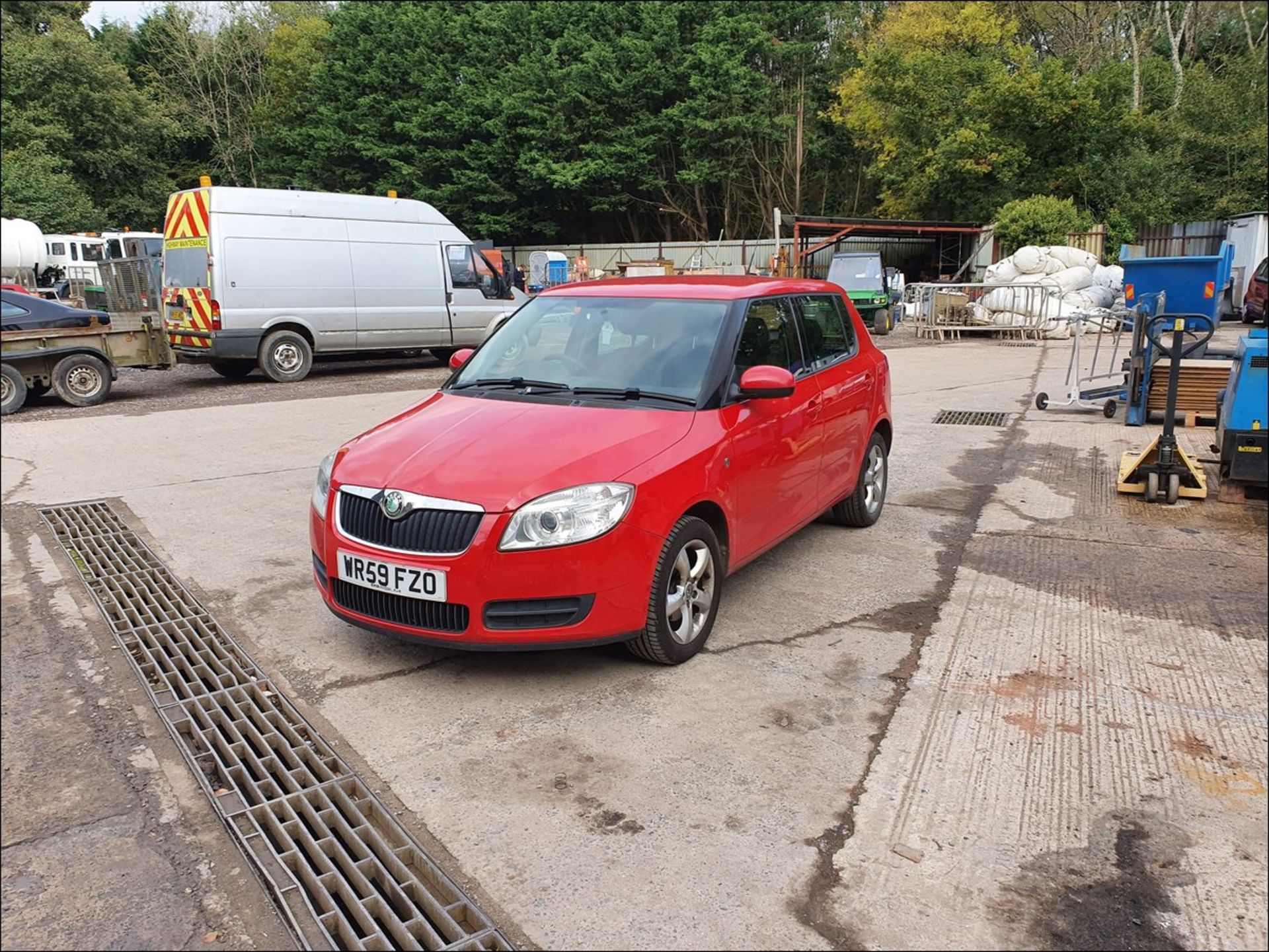 09/59 SKODA FABIA 2 HTP 70 - 1198cc 5dr Hatchback (Red, 138k) - Image 4 of 13