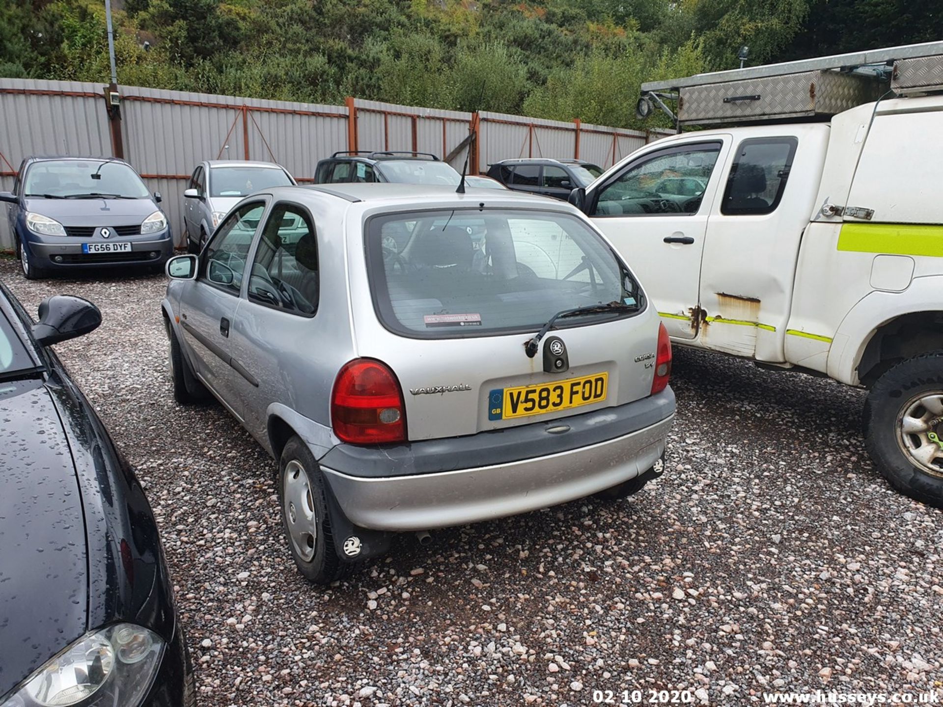 1999 VAUXHALL CORSA GLS 12V - 973cc 3dr Hatchback (Silver, 135k) - Image 3 of 9