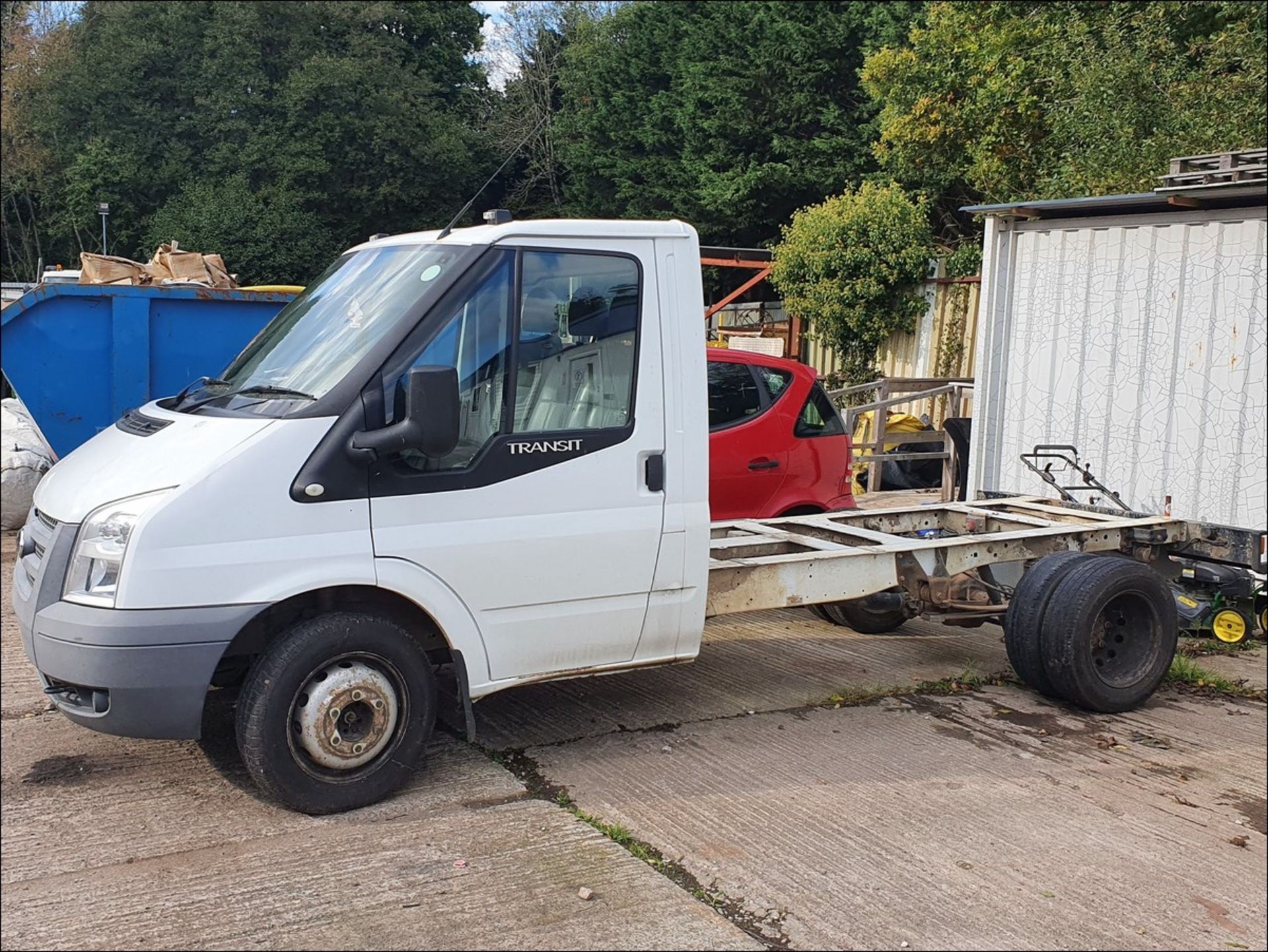 13/63 FORD TRANSIT 100 T350 RWD CHASSIS CAB - 2198cc 2dr (White, 105k)