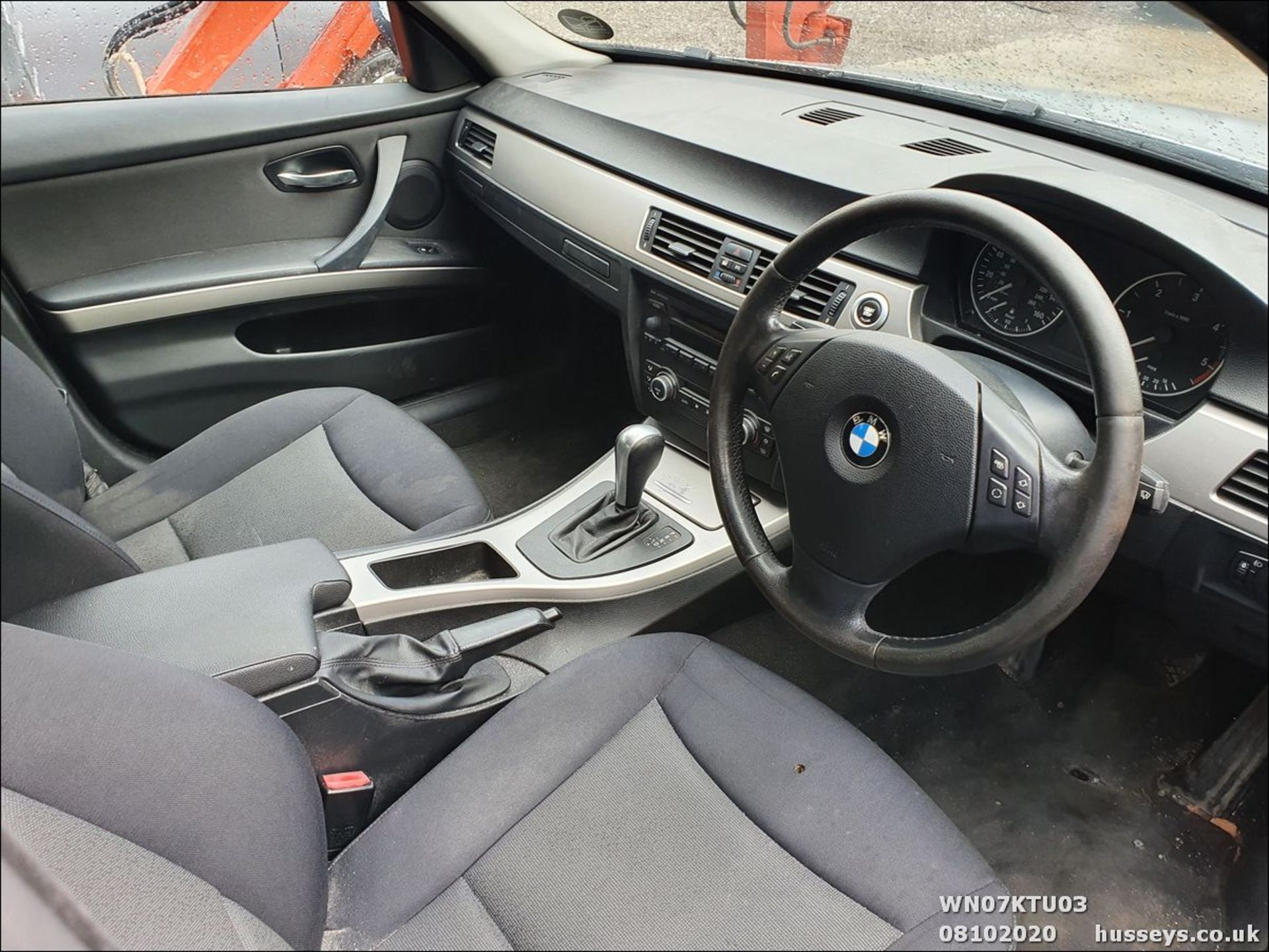 07/07 BMW 320D SE AUTO 4dr Saloon (Silver, 213k) - Image 3 of 9