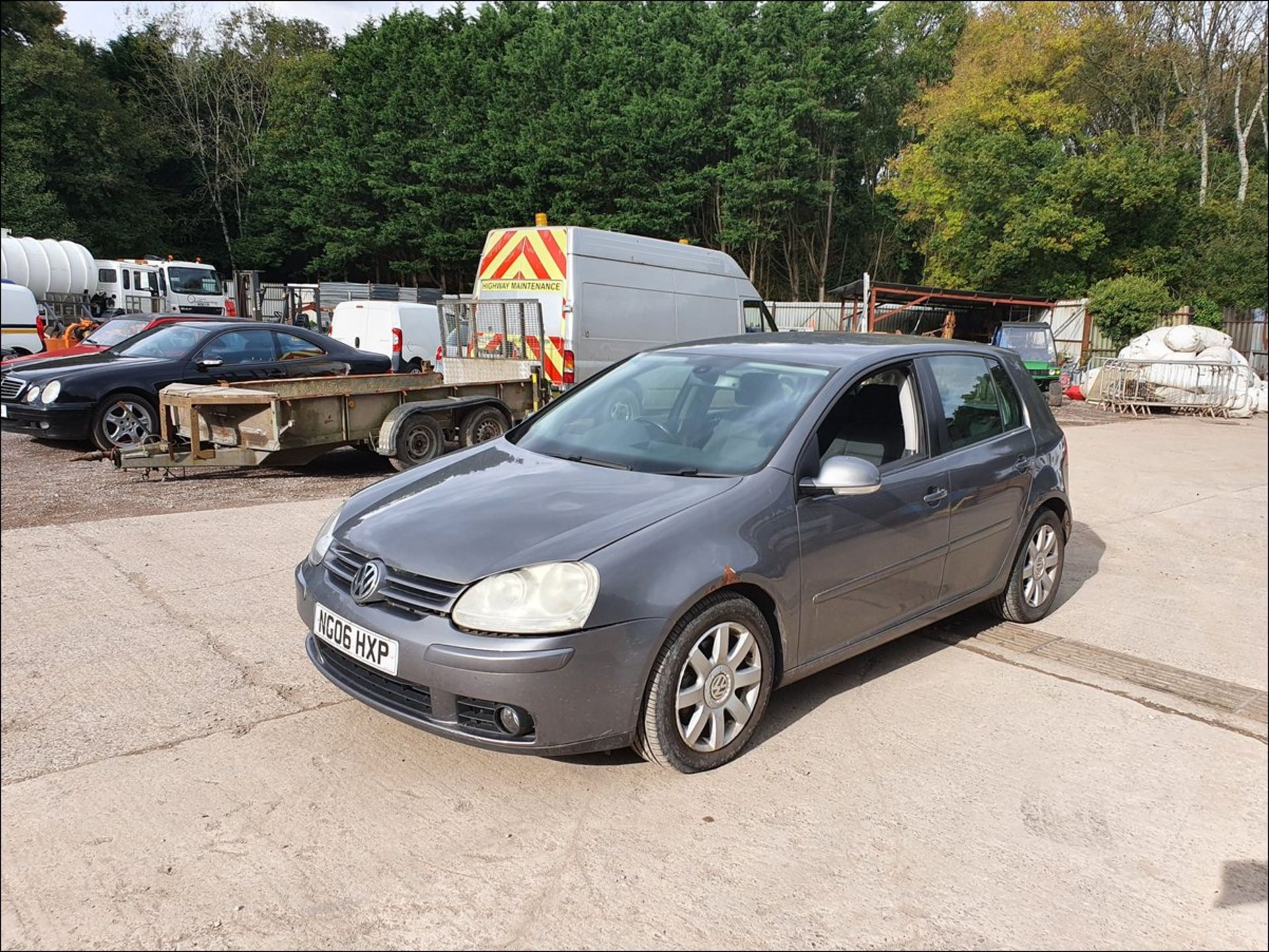 06/06 VOLKSWAGEN GOLF SPORT FSI - 1984cc 5dr Hatchback (Grey, 134k) - Image 4 of 14